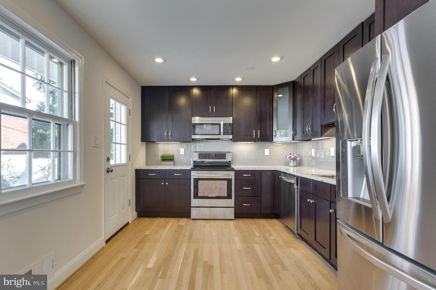 SLEEPY HOLLOW WOODS - Residential