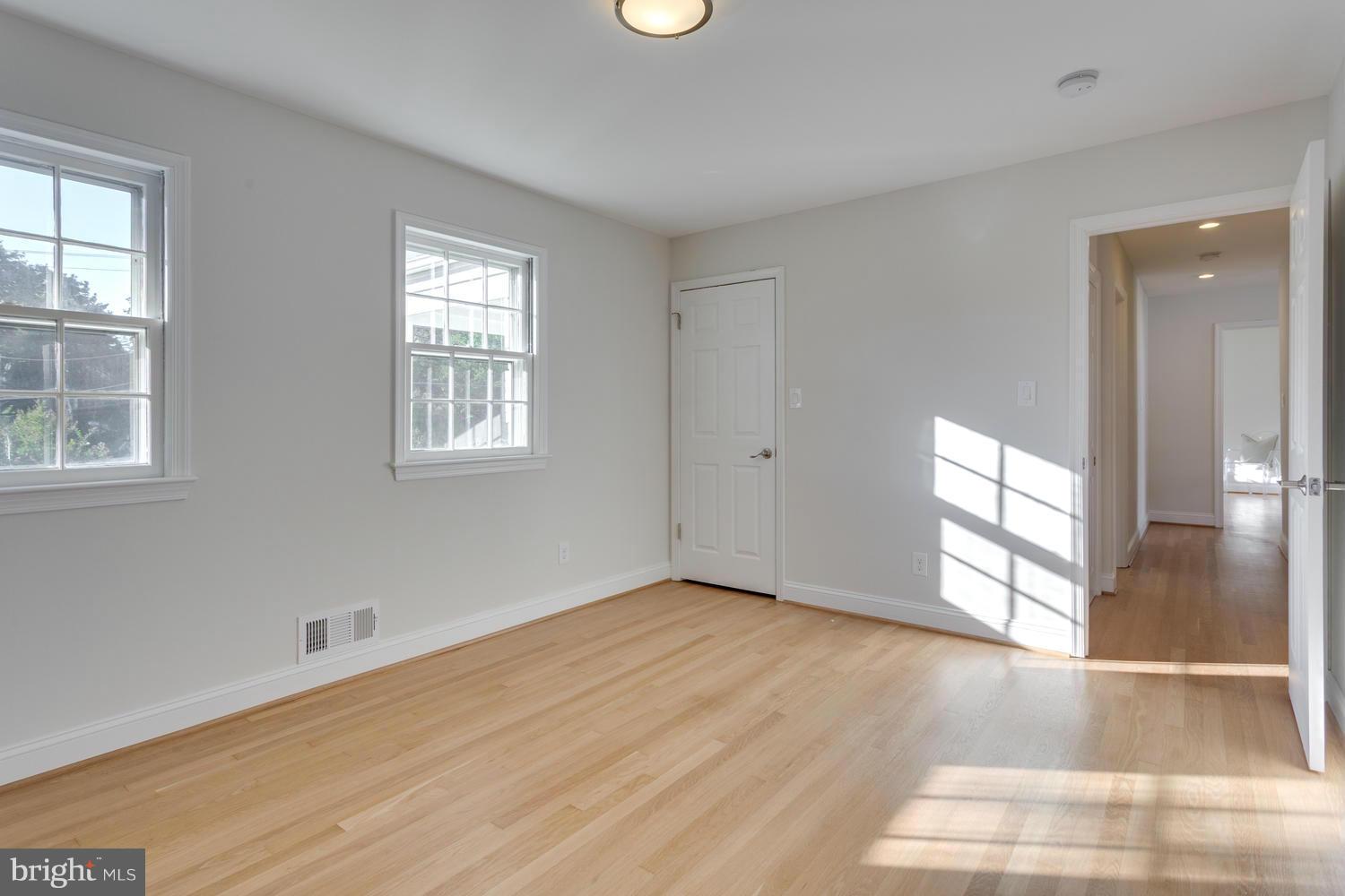 SLEEPY HOLLOW WOODS - Residential