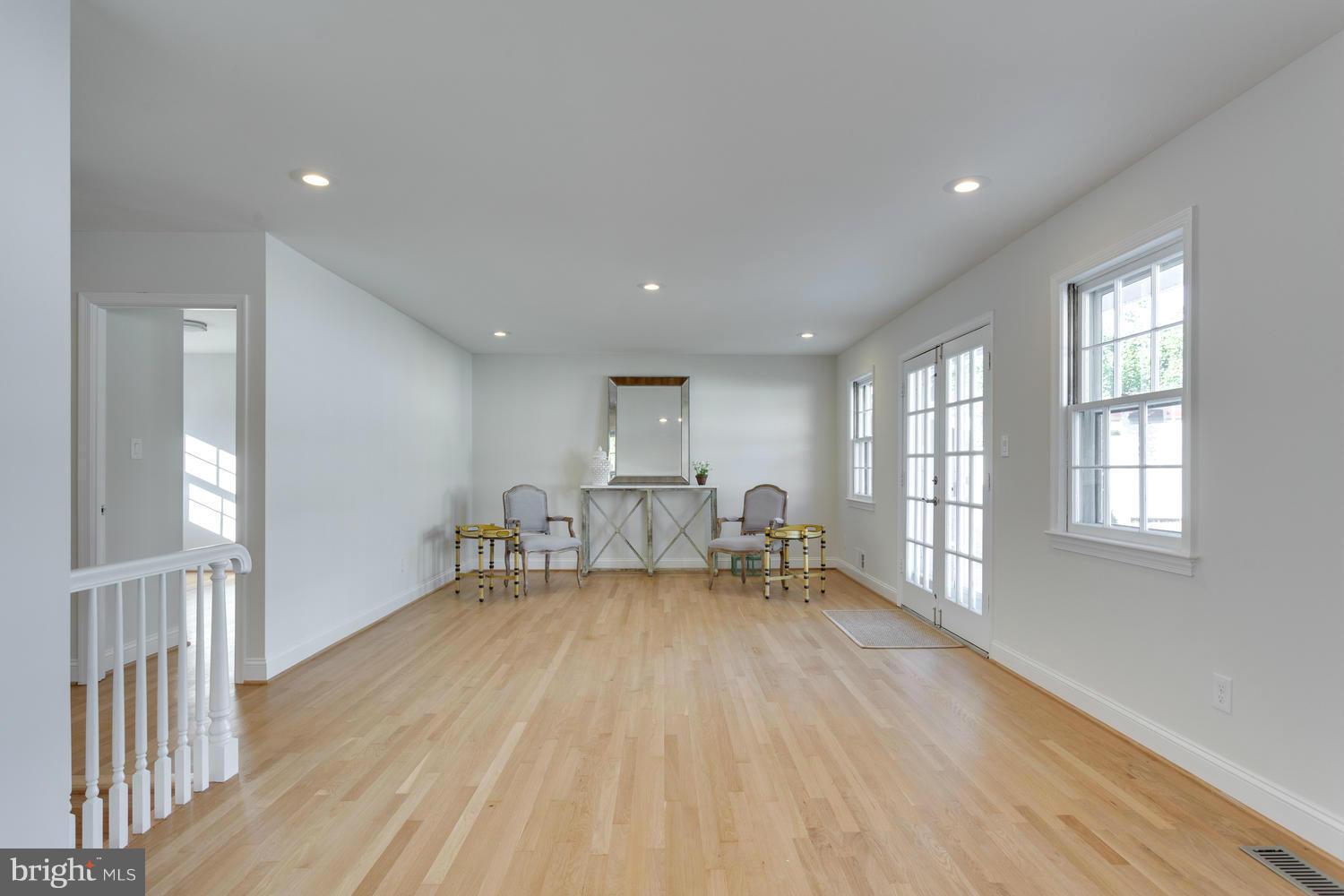 SLEEPY HOLLOW WOODS - Residential