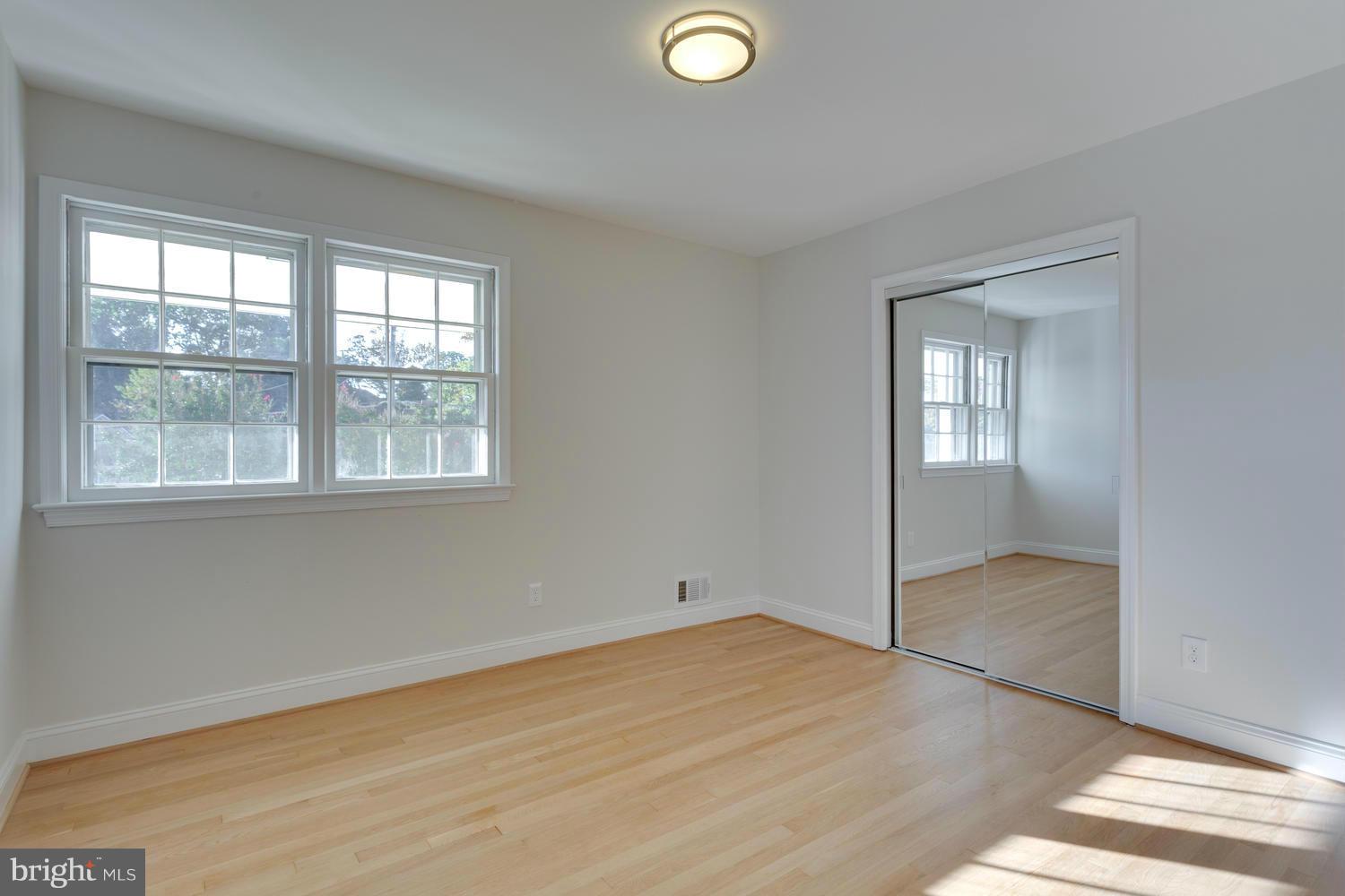 SLEEPY HOLLOW WOODS - Residential