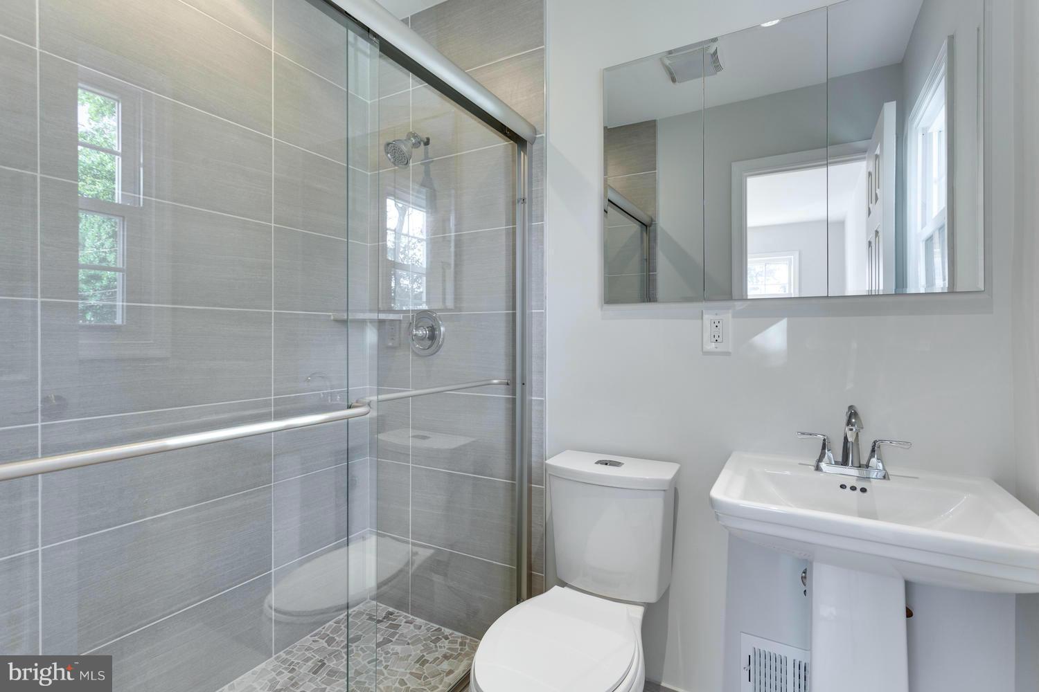 SLEEPY HOLLOW WOODS - Residential