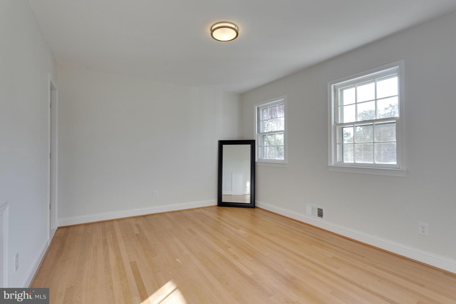 SLEEPY HOLLOW WOODS - Residential