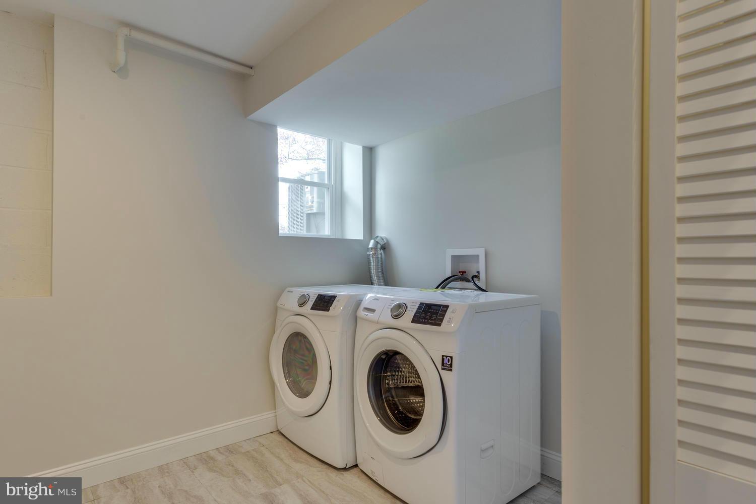 SLEEPY HOLLOW WOODS - Residential