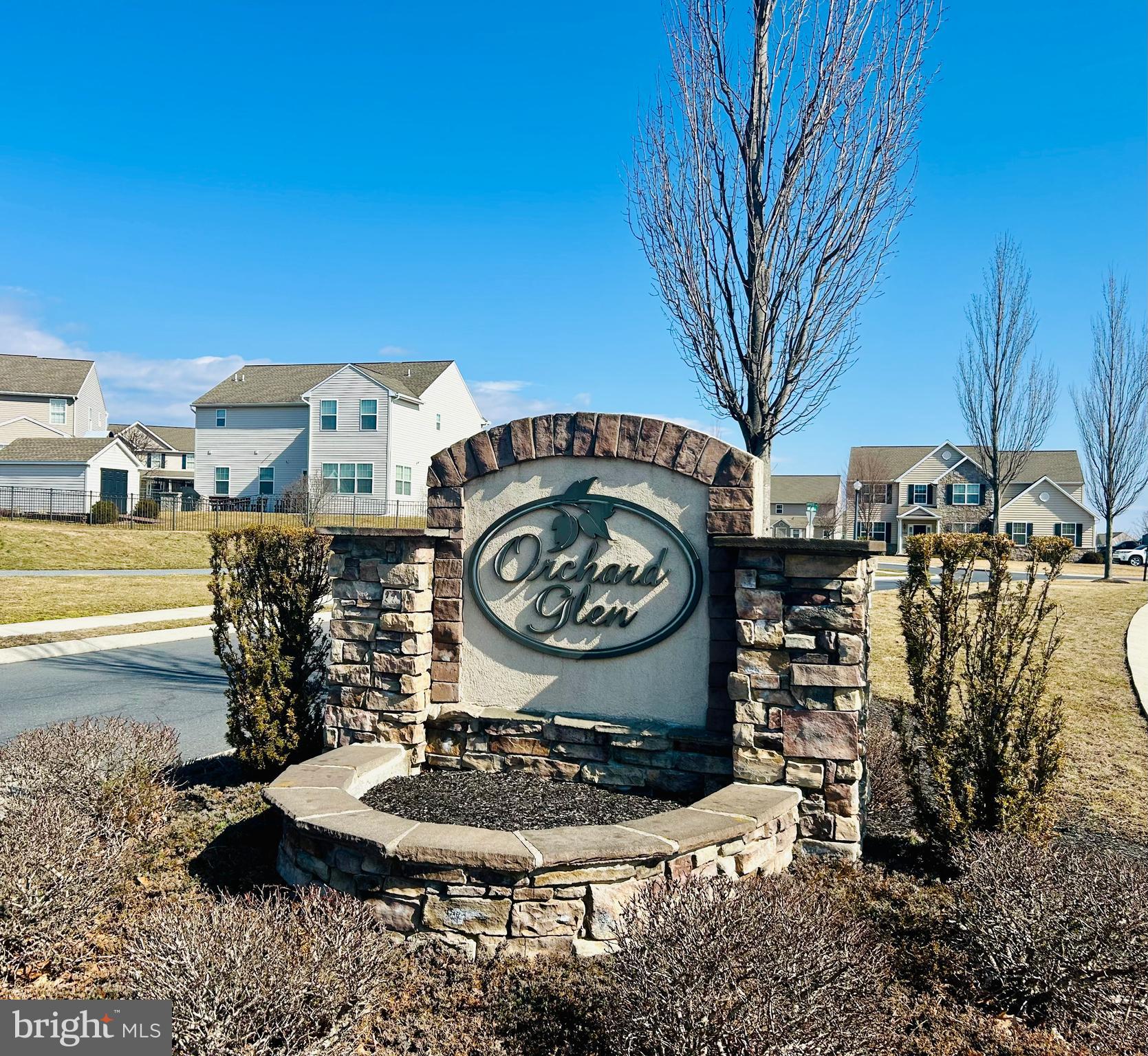 ORCHARD GLEN - Residential