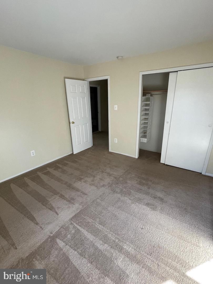 MONTGOMERY GLEN - Residential Lease