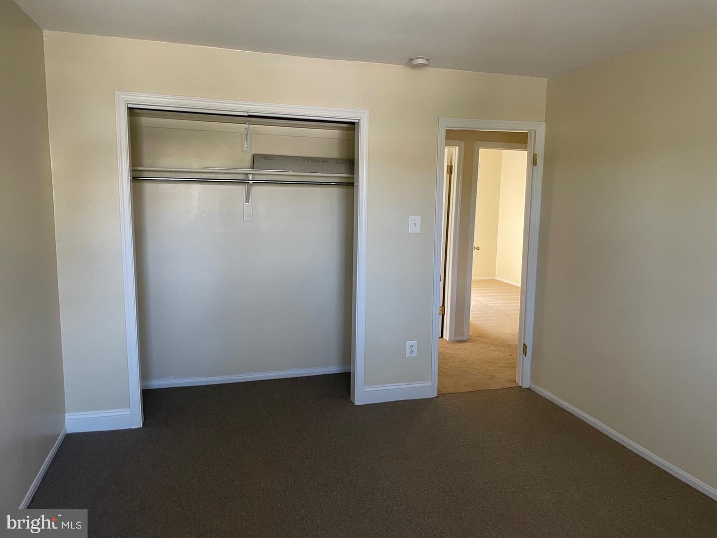 MONTGOMERY GLEN - Residential Lease