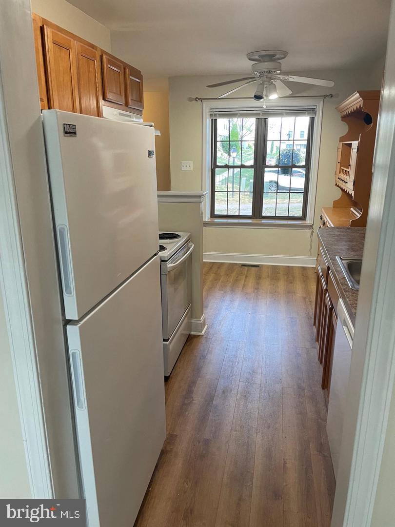 MONTGOMERY GLEN - Residential Lease