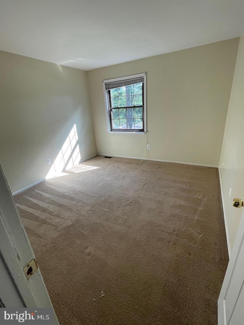 MONTGOMERY GLEN - Residential Lease