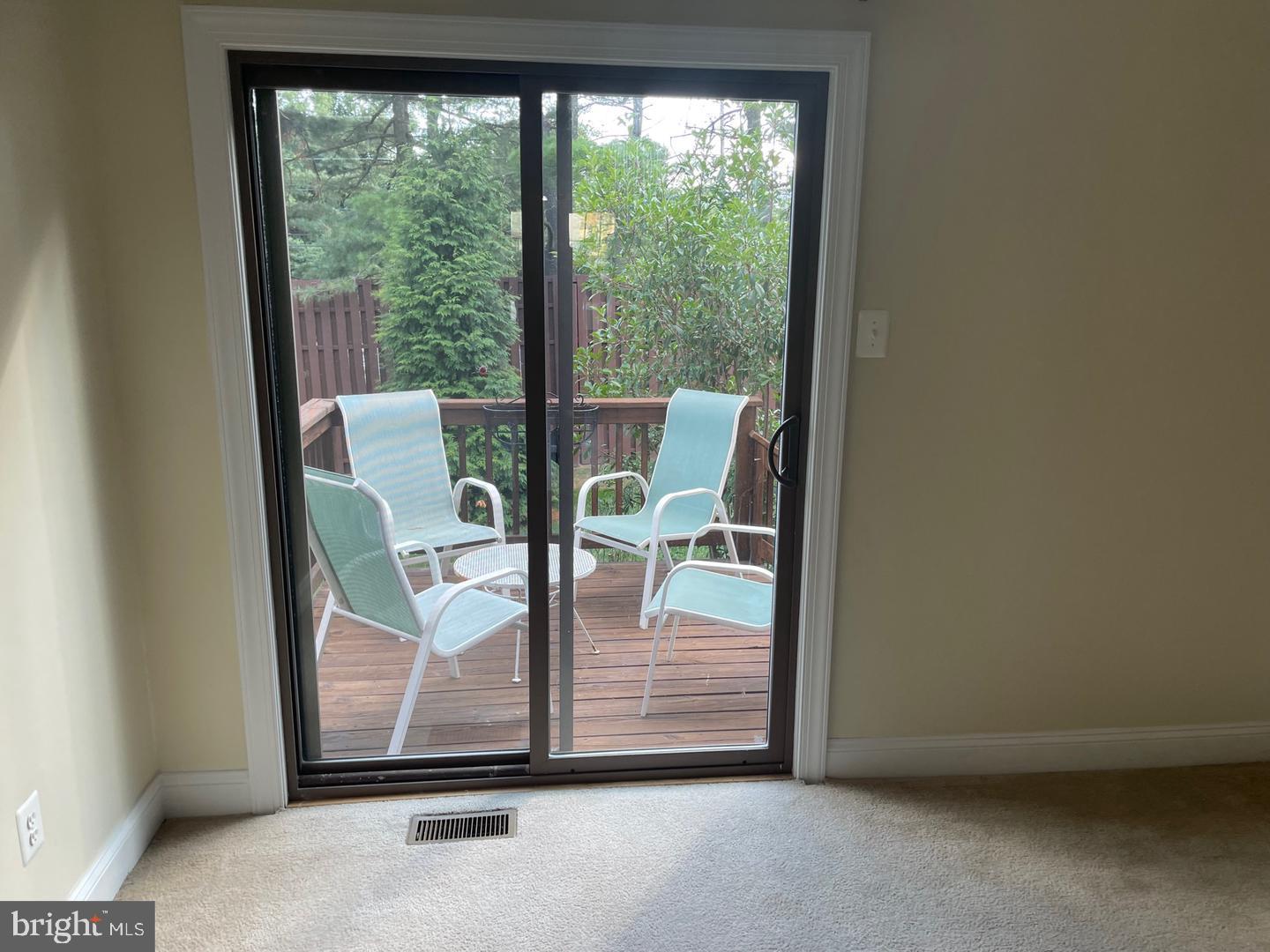 MONTGOMERY GLEN - Residential Lease