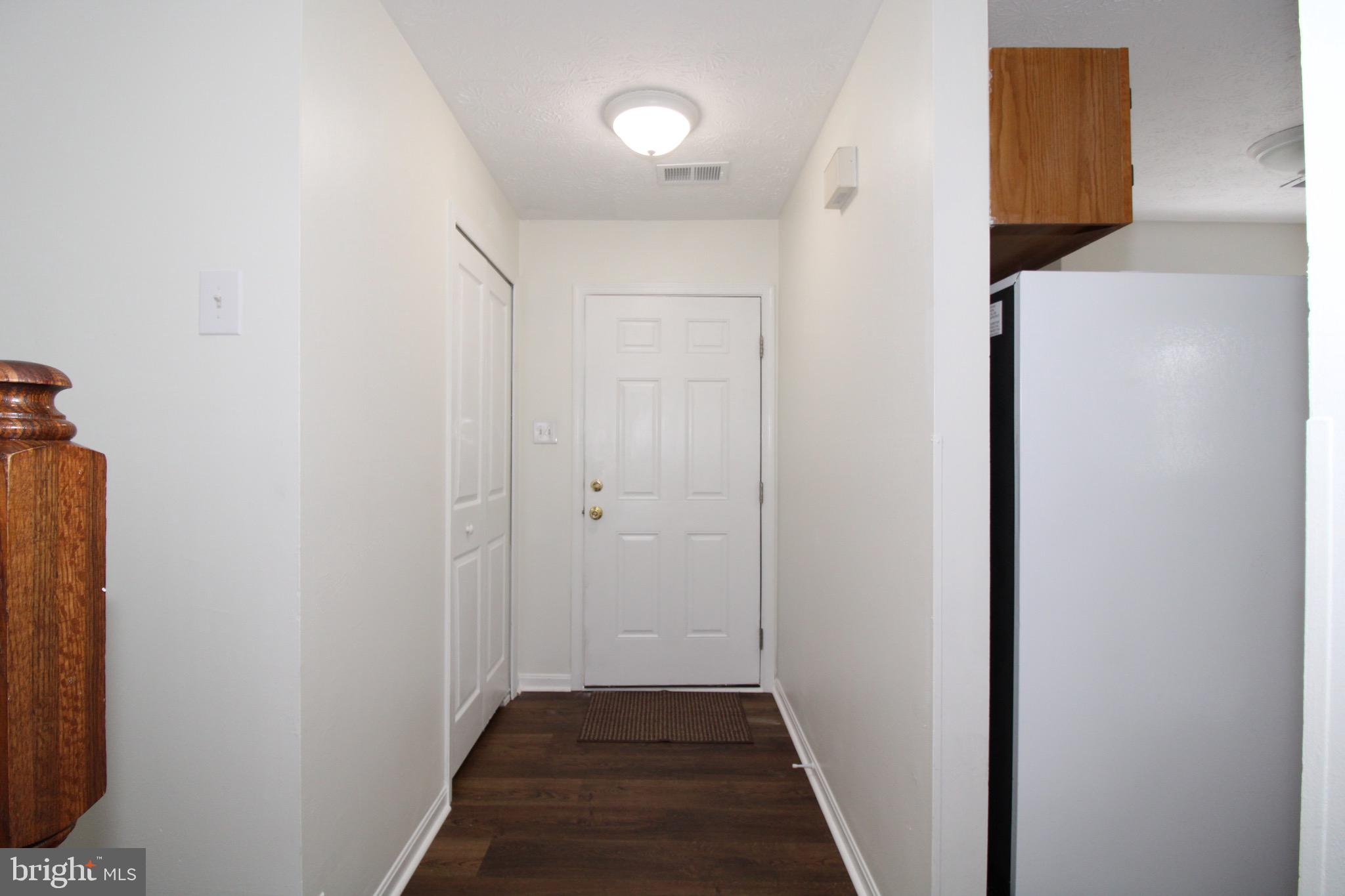 ROBINS GLENN - Residential Lease