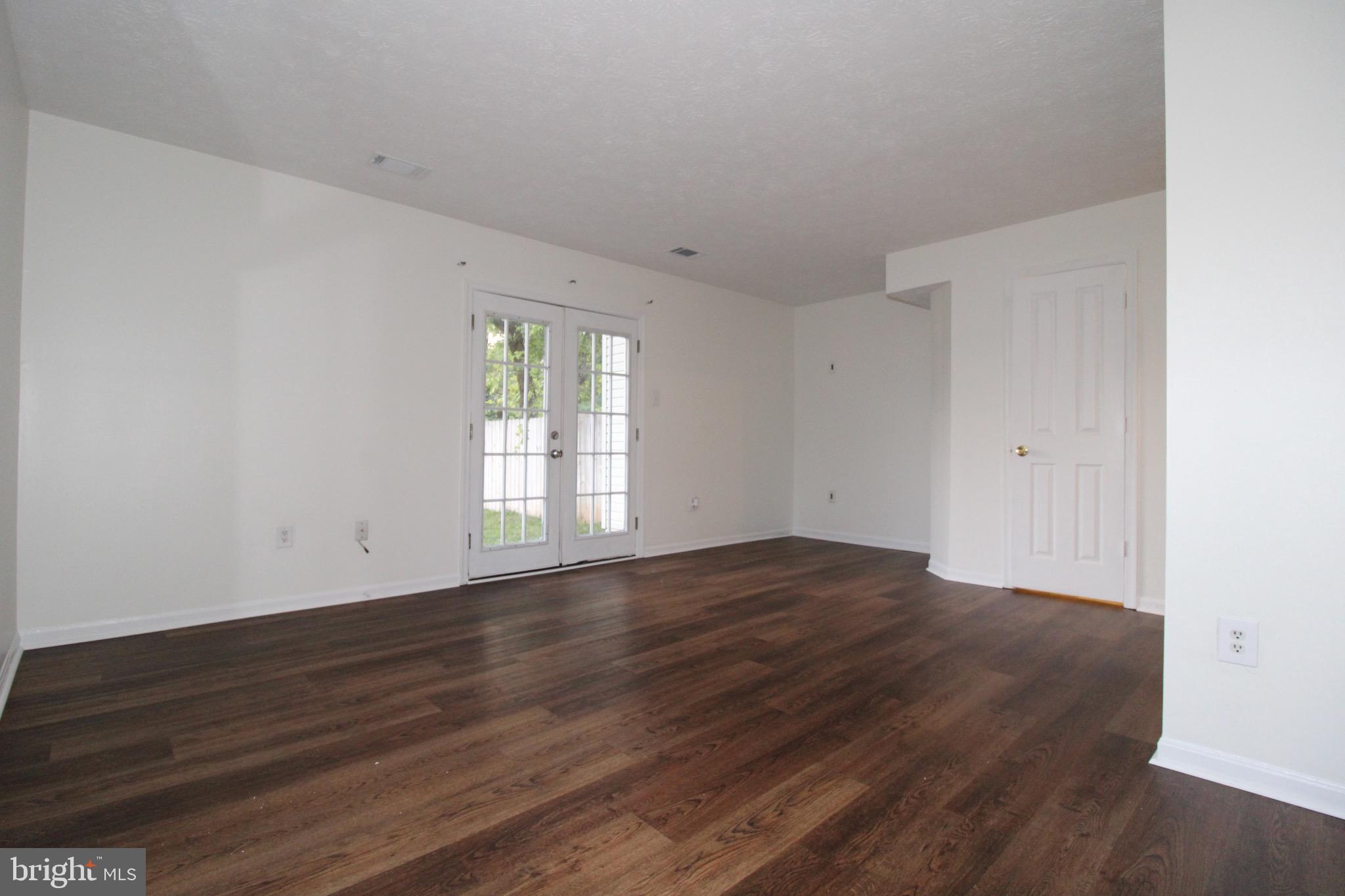 ROBINS GLENN - Residential Lease