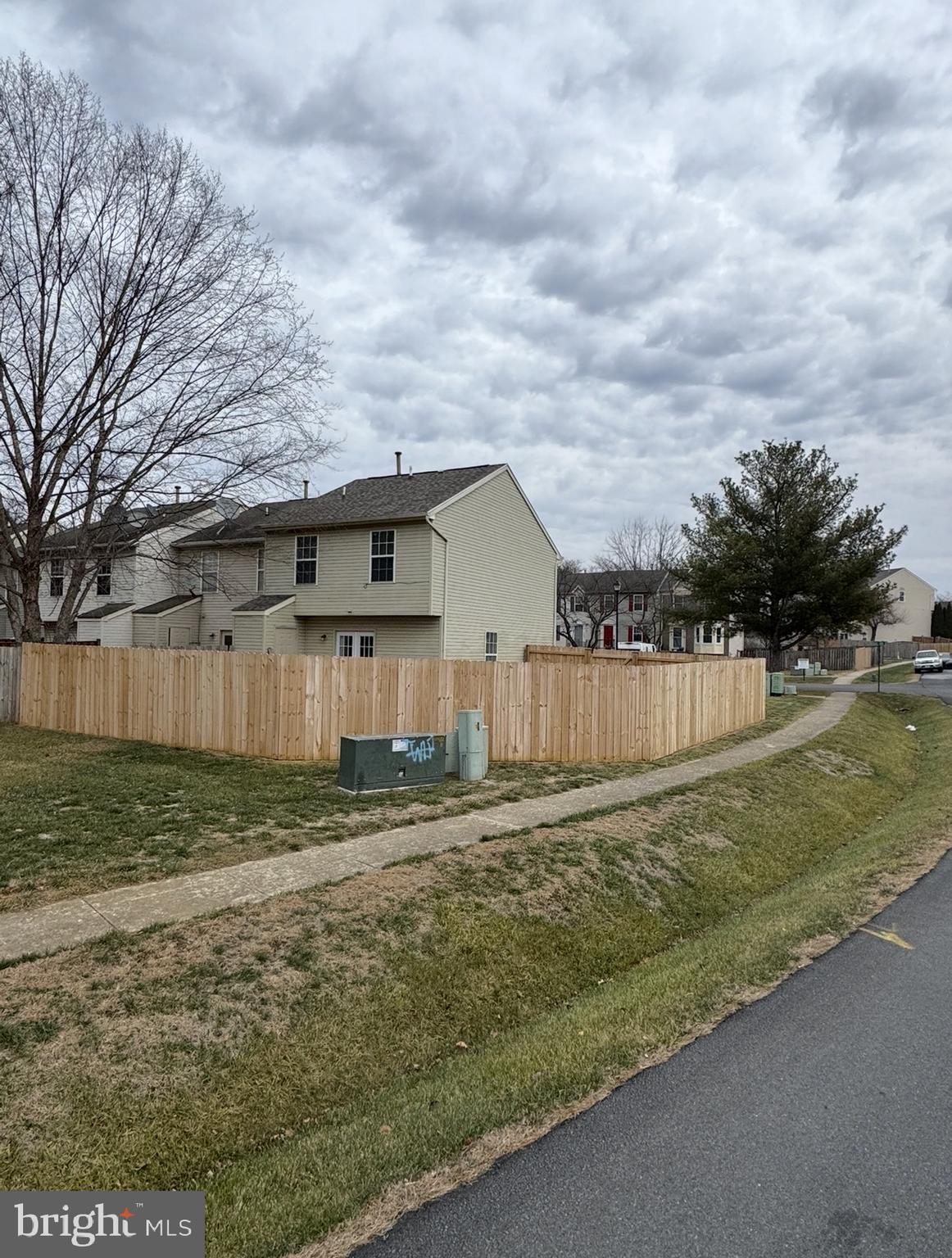 ROBINS GLENN - Residential Lease