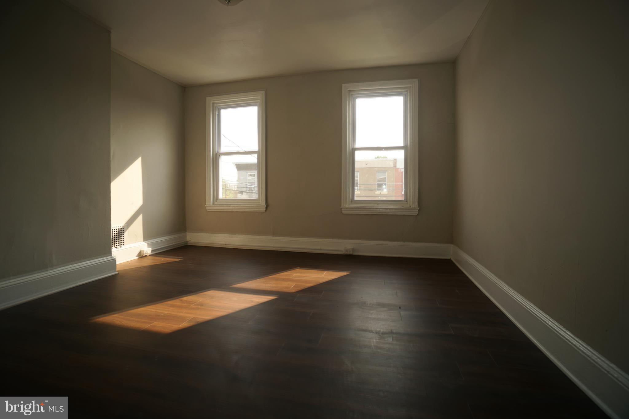 KENSINGTON - Residential Lease