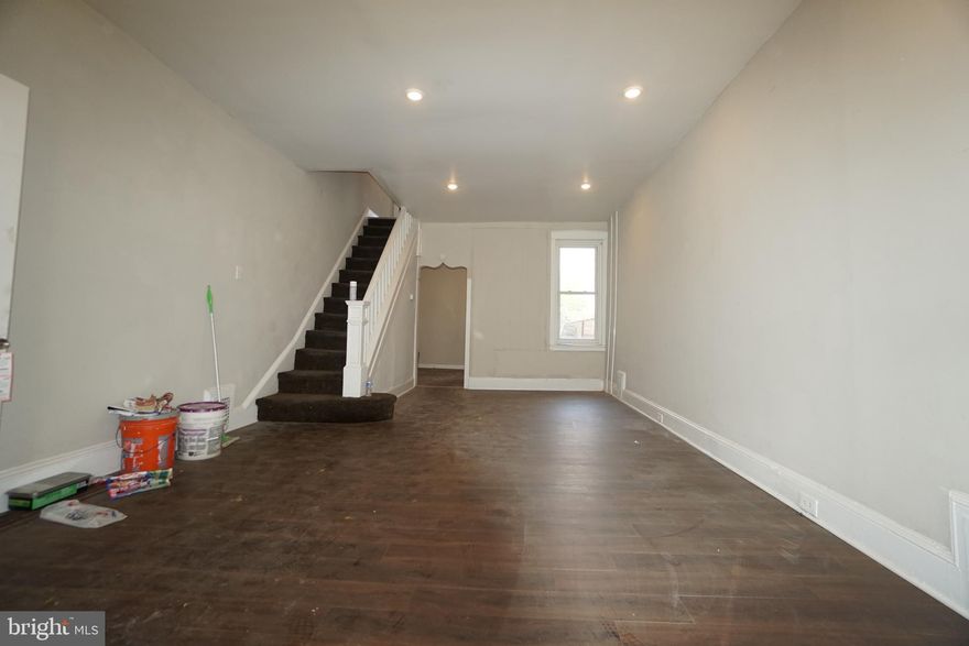 Spacious 3 Bedroom house with large backyard available immediately. Newly renovated. Vinyl flooring throughout the entire home. Freshly painted. Upstairs has 3 bedrooms and a full bathroom. Blocks from the train station, Fishtown, Cantina La Martina, etc. Requirements: Applicants to make 3x the monthly rent in verifiable net income, credit history to be considered, no evictions within the past 4 years, and must have a verifiable rental history with on-time rental payments. Exceptions to this criteria may exist under the law and will be considered.