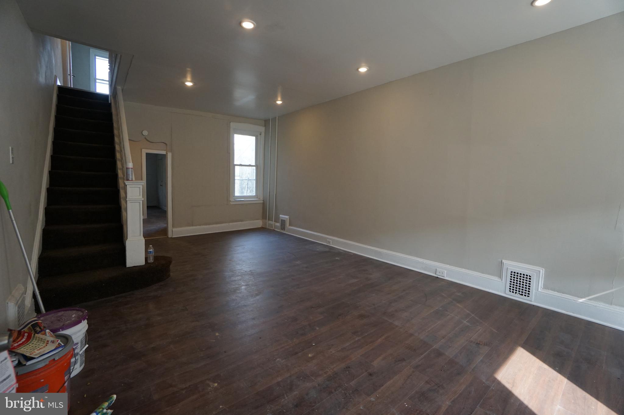 KENSINGTON - Residential Lease