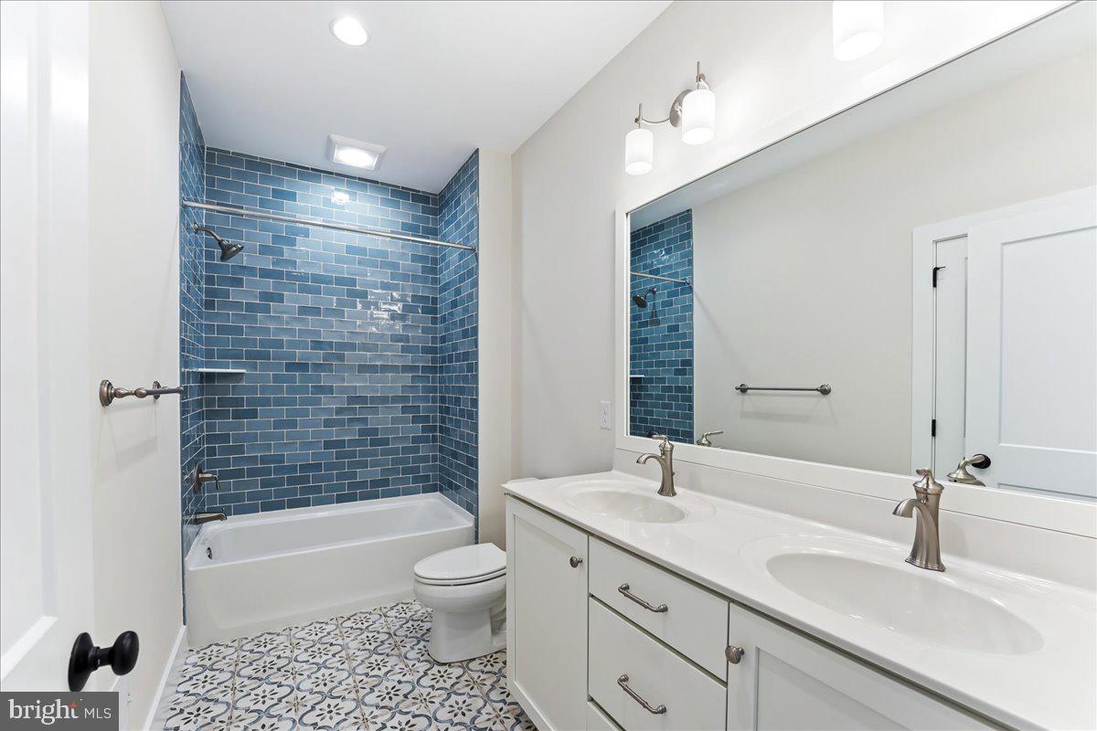 SAWMILL COURT - Residential