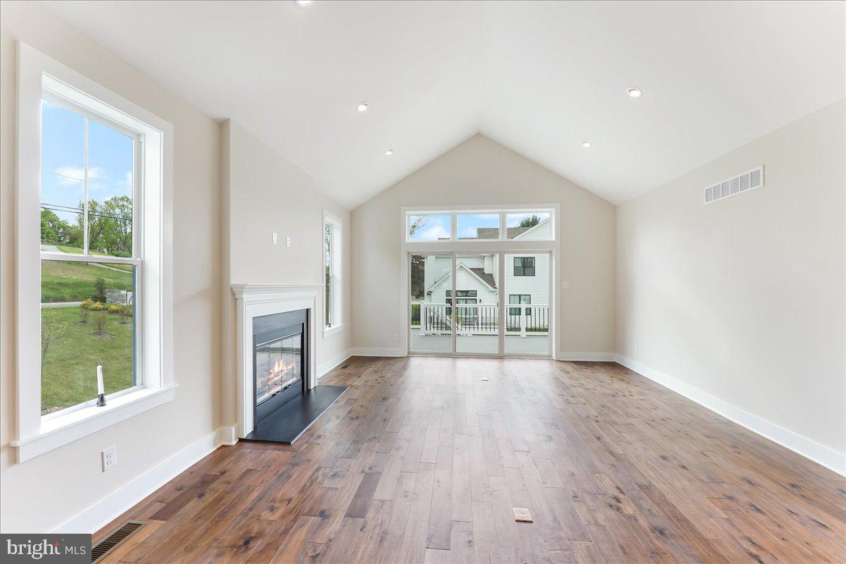 SAWMILL COURT - Residential