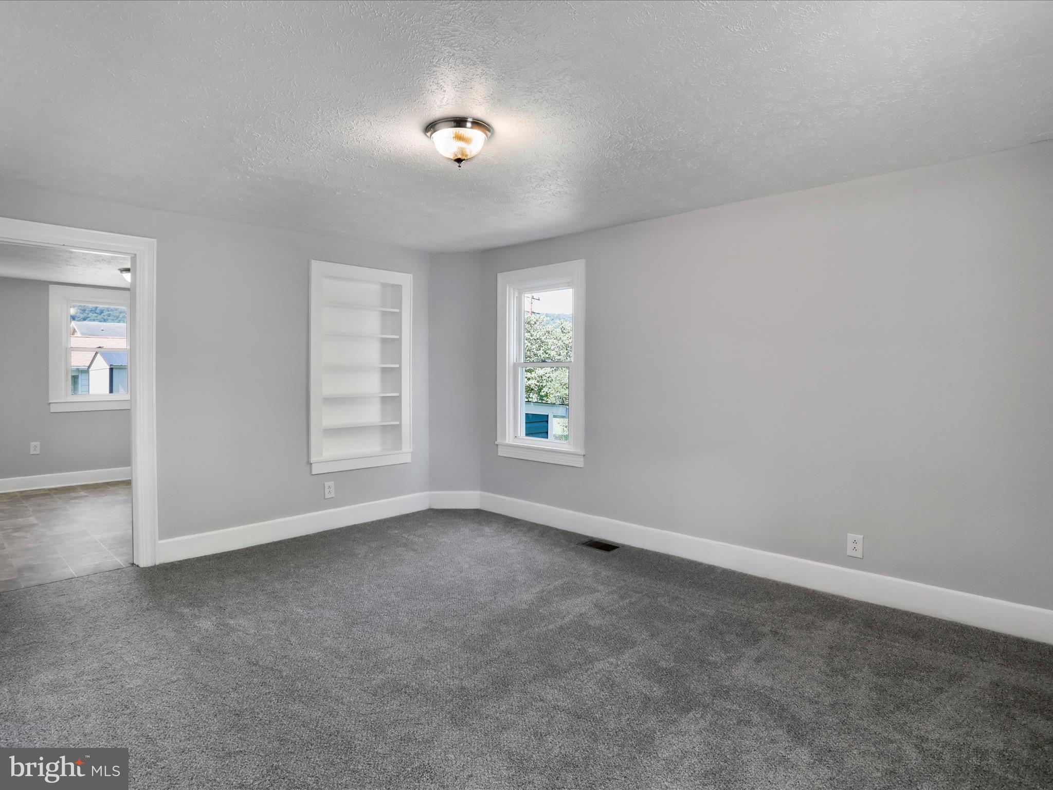 TOWN OF ROMNEY - Residential