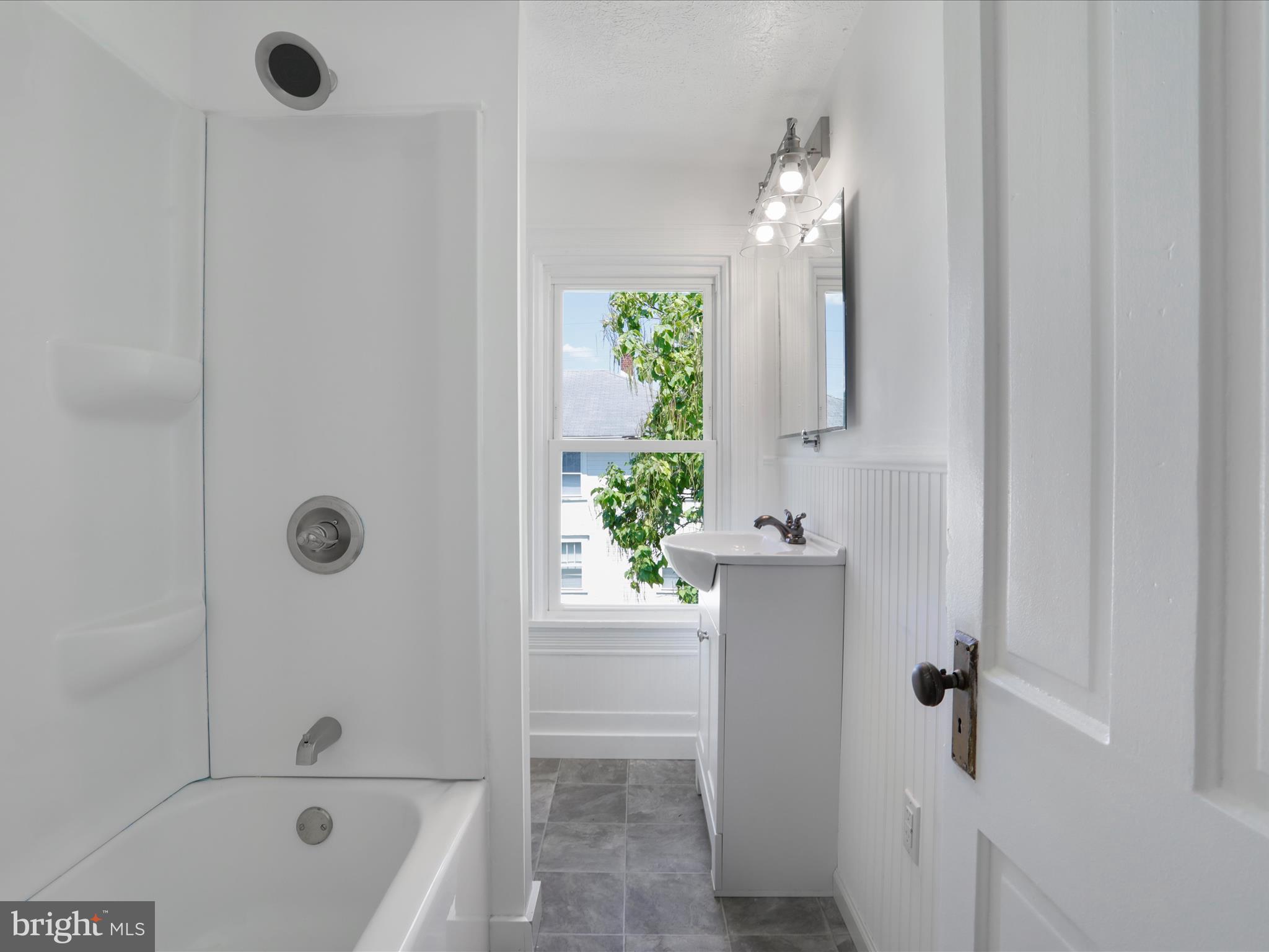 TOWN OF ROMNEY - Residential