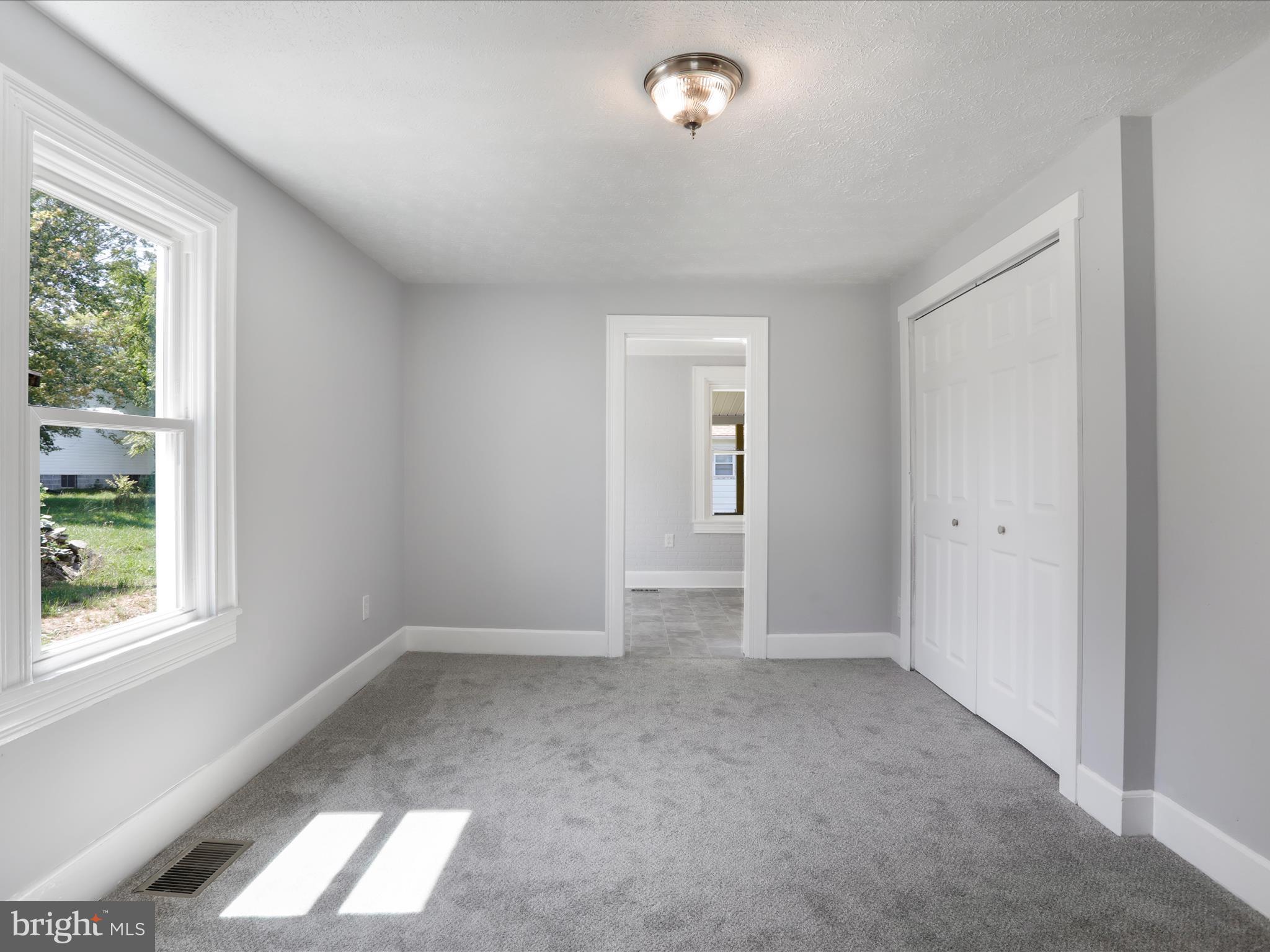 TOWN OF ROMNEY - Residential