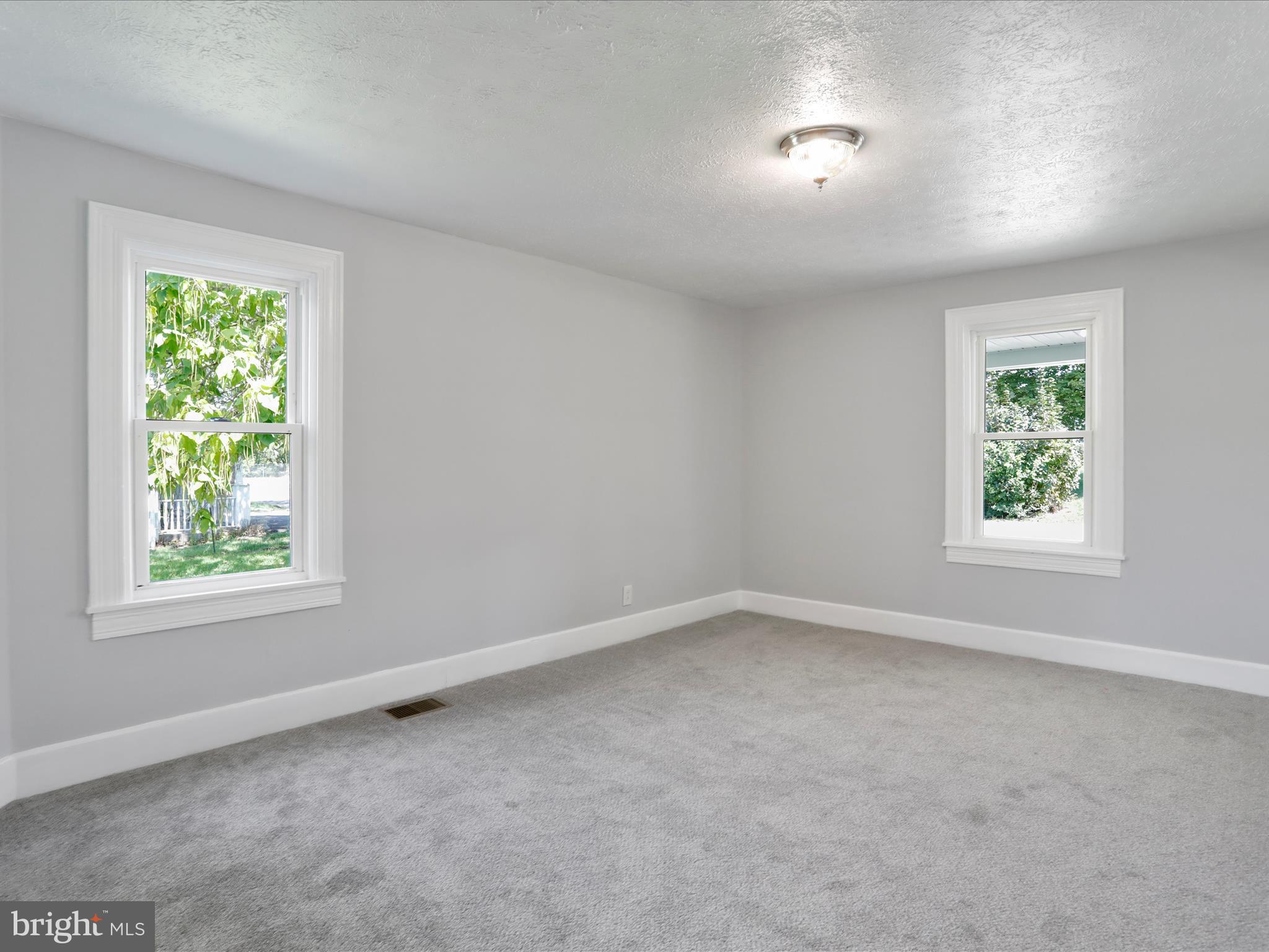 TOWN OF ROMNEY - Residential