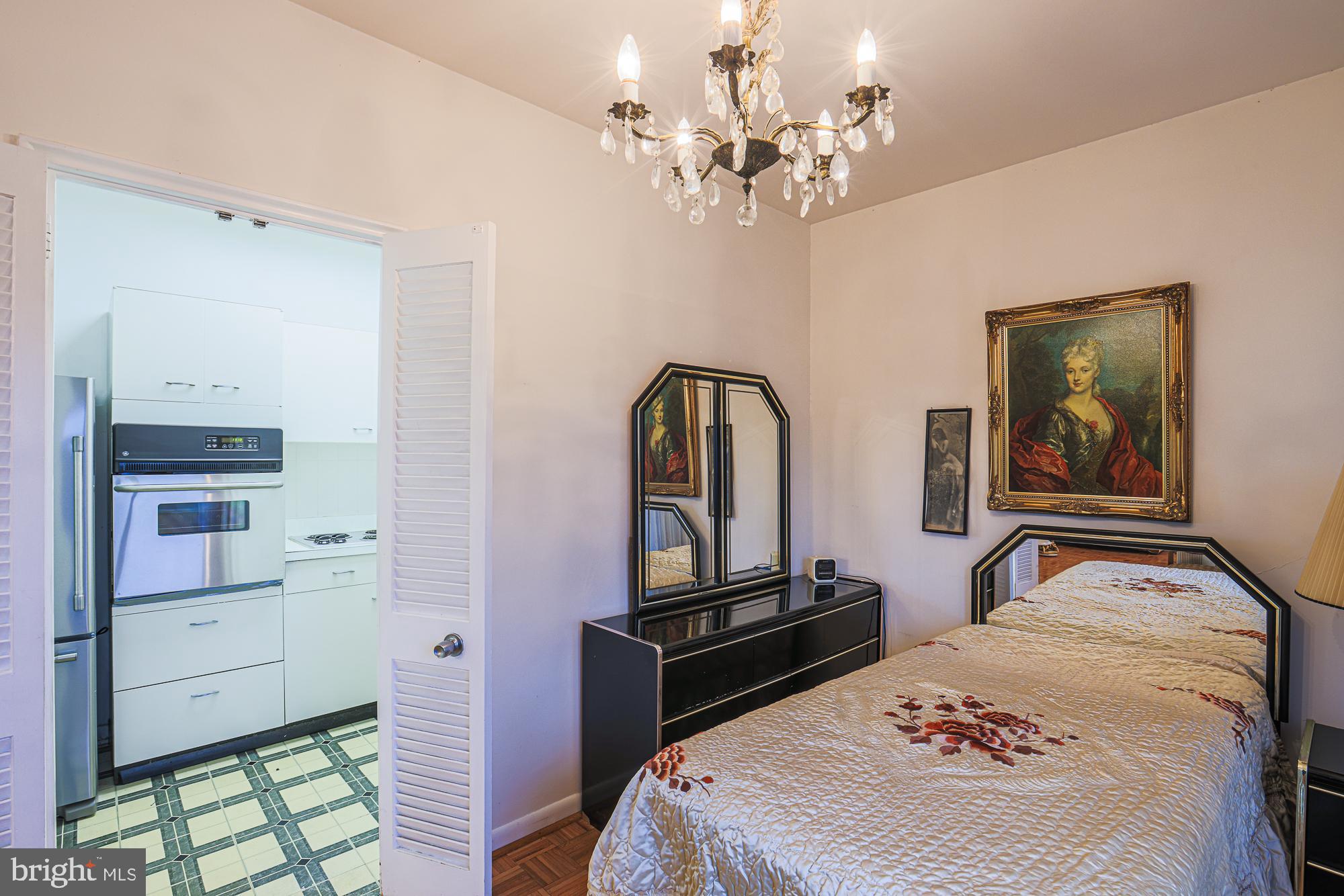 ELEVEN SLADE - Residential