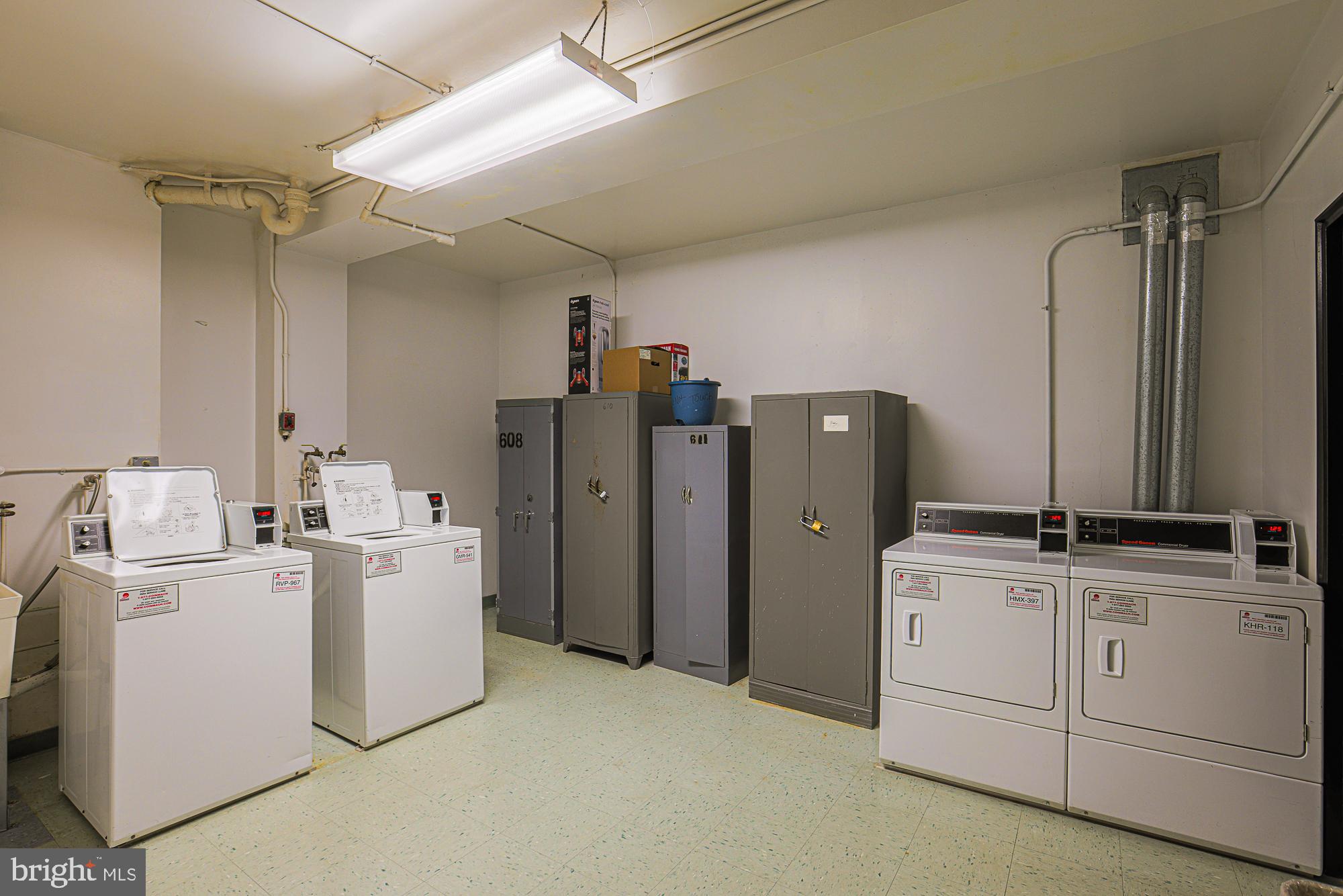 ELEVEN SLADE - Residential