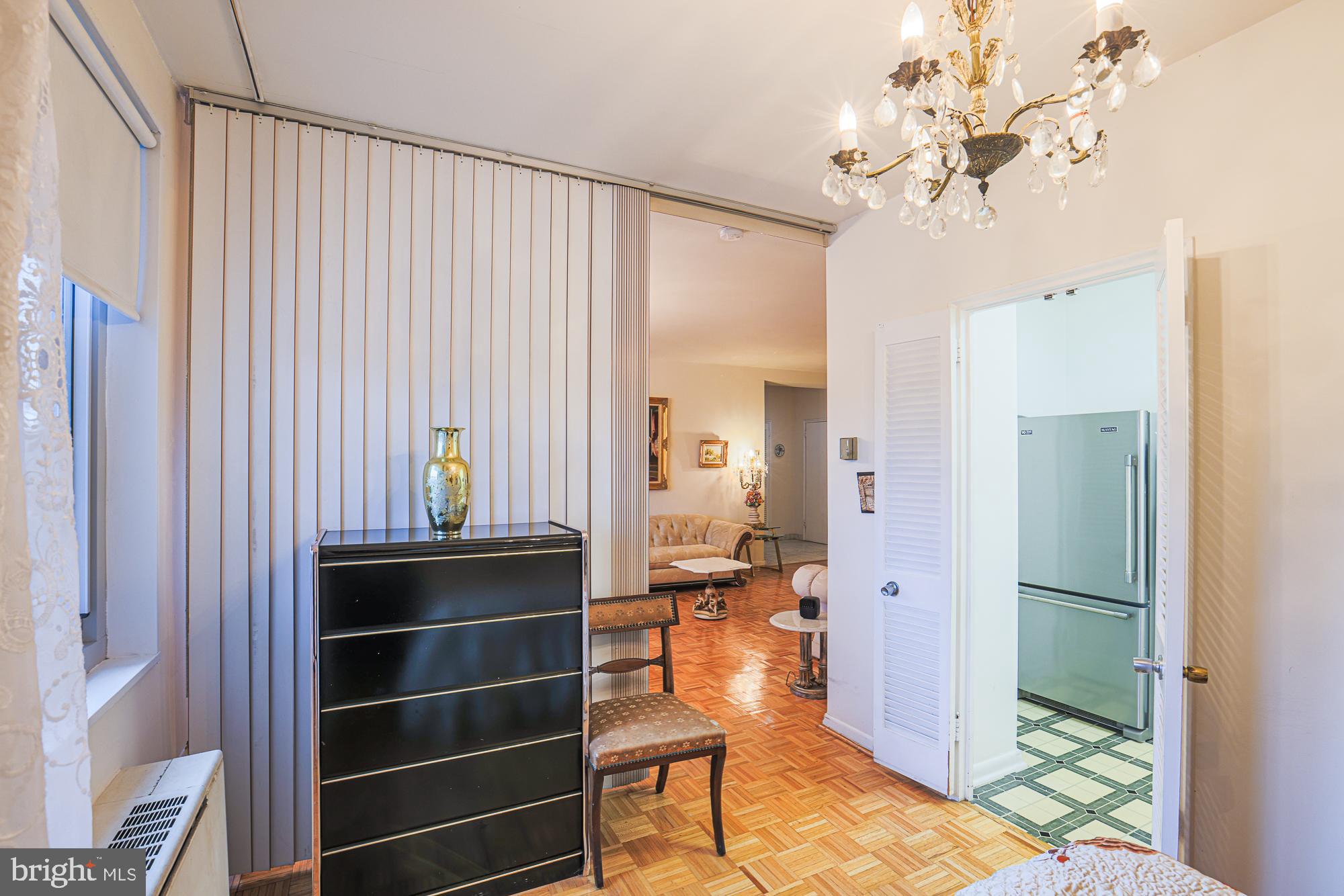 ELEVEN SLADE - Residential