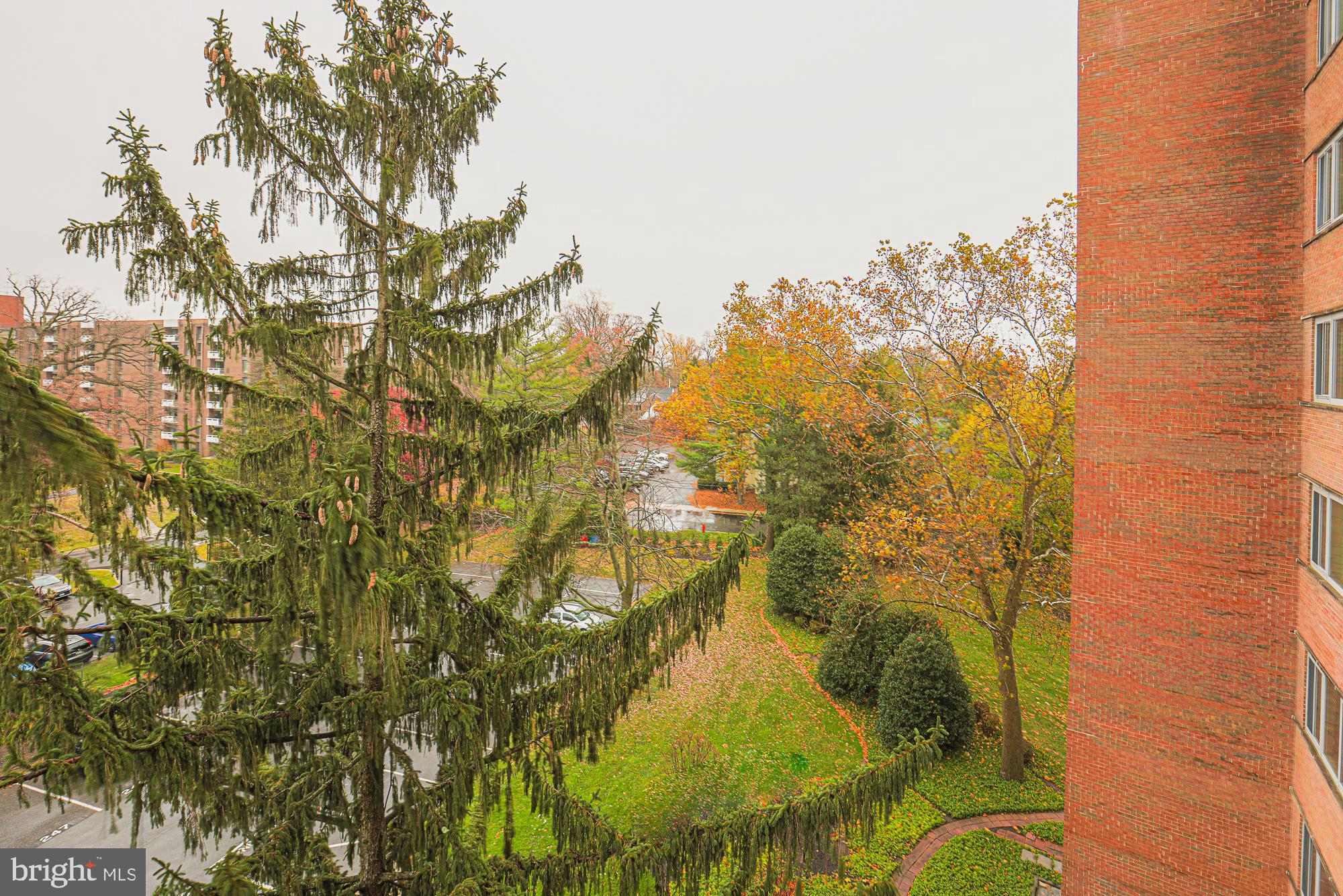 ELEVEN SLADE - Residential