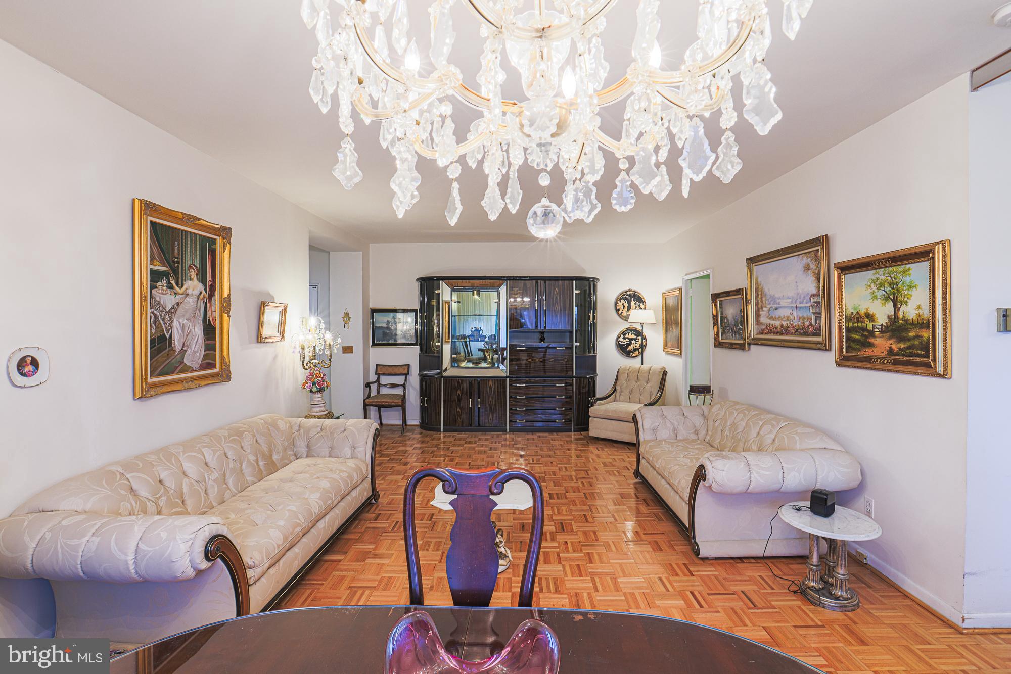 ELEVEN SLADE - Residential