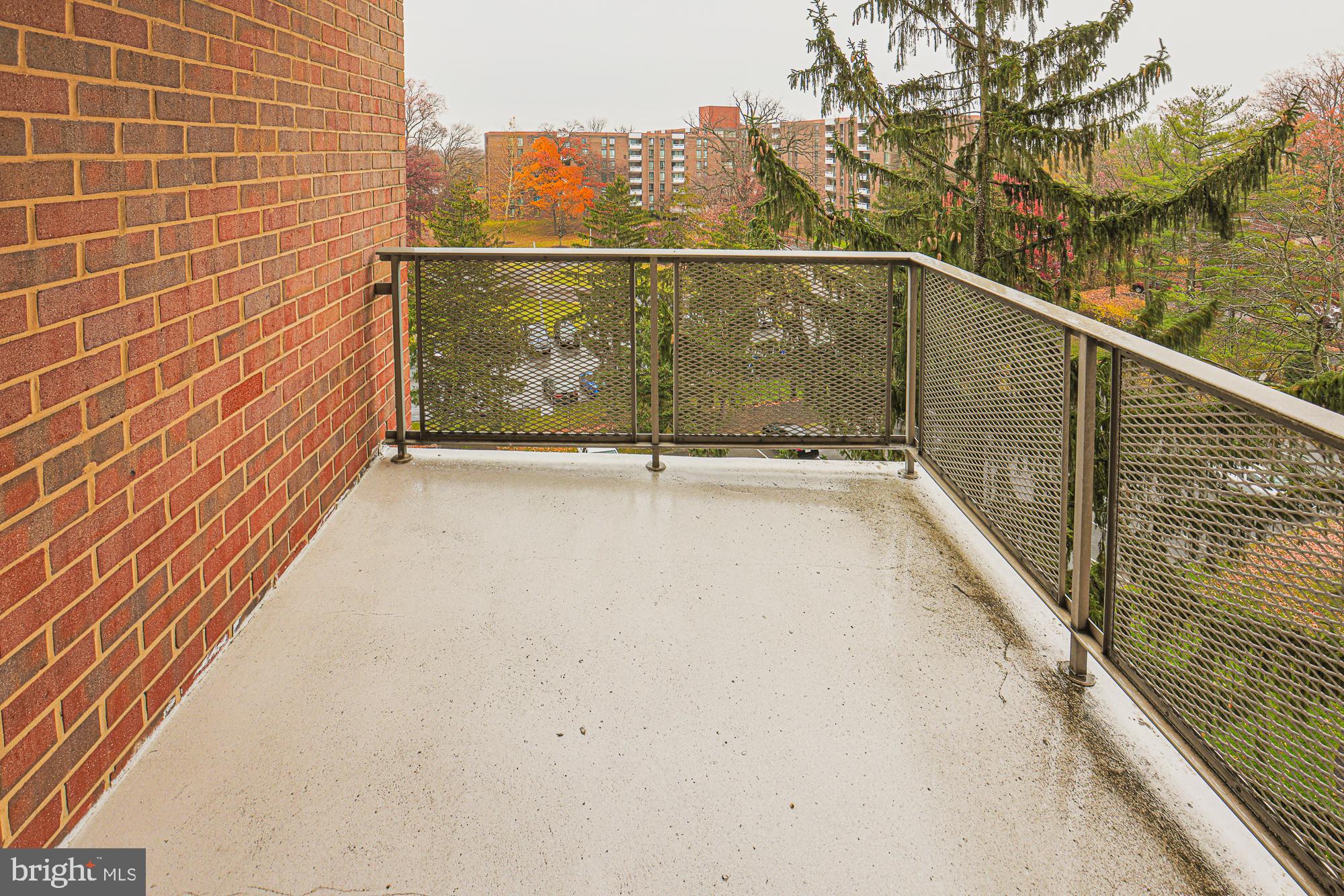 ELEVEN SLADE - Residential