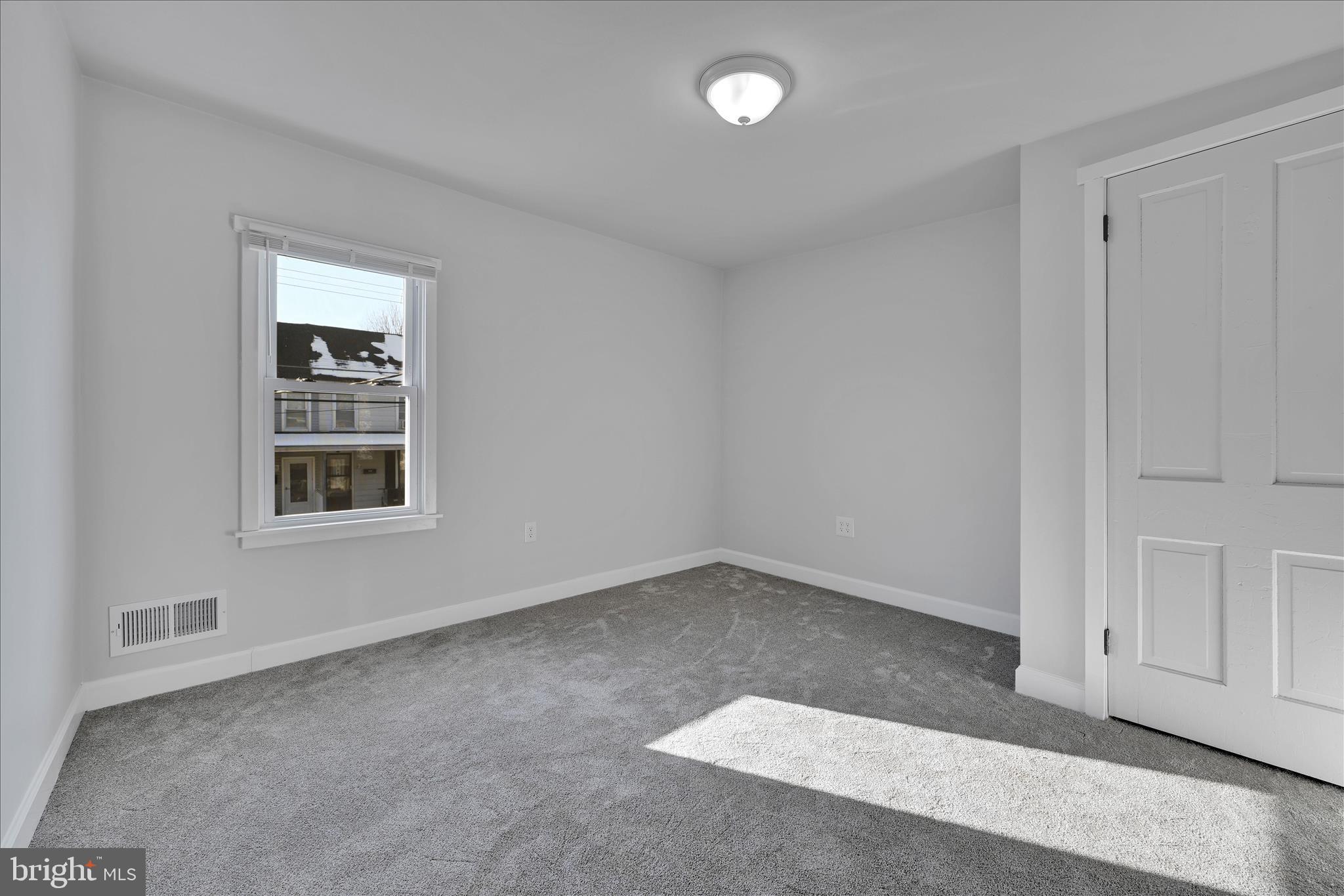 LEBANON - Residential