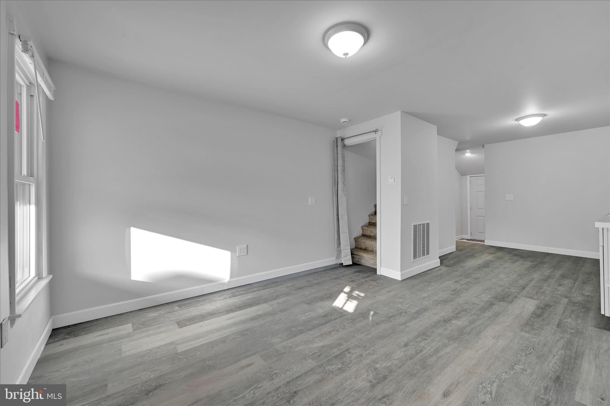 1619 1/2 1/2 CENTER 1/2