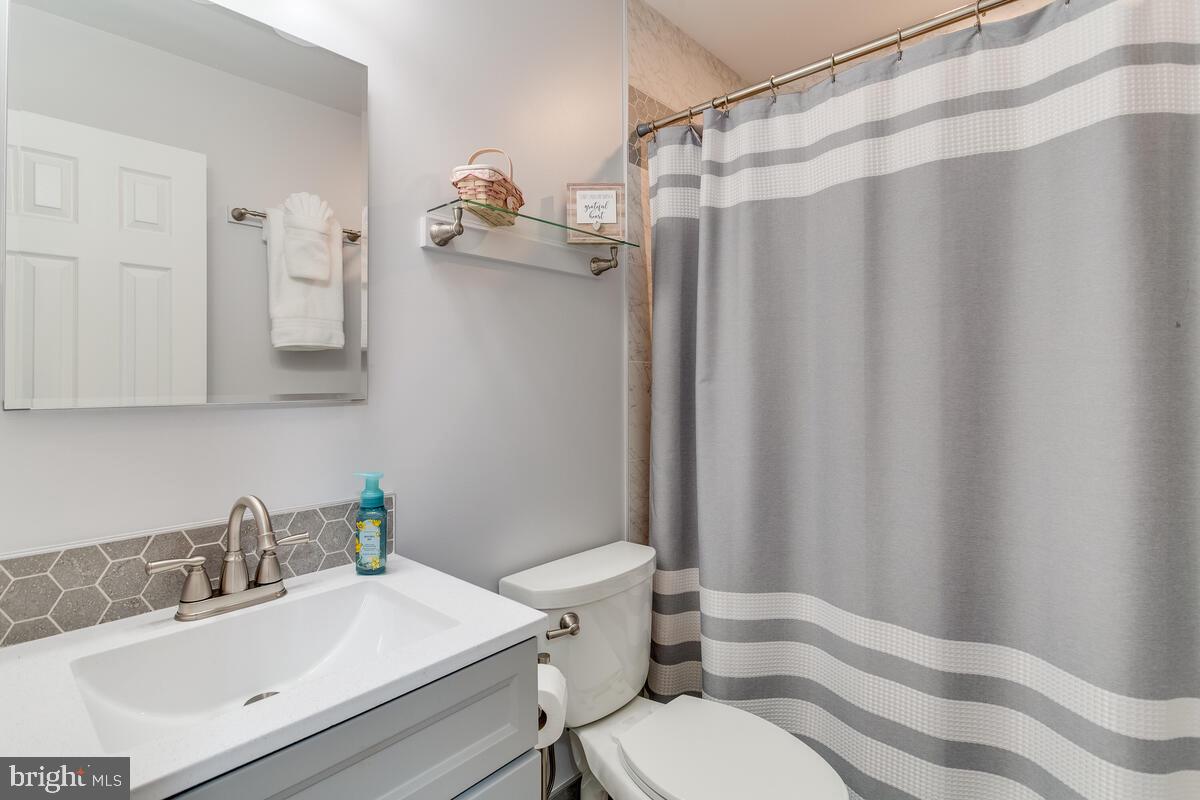 ACORN VILLAGE - Residential