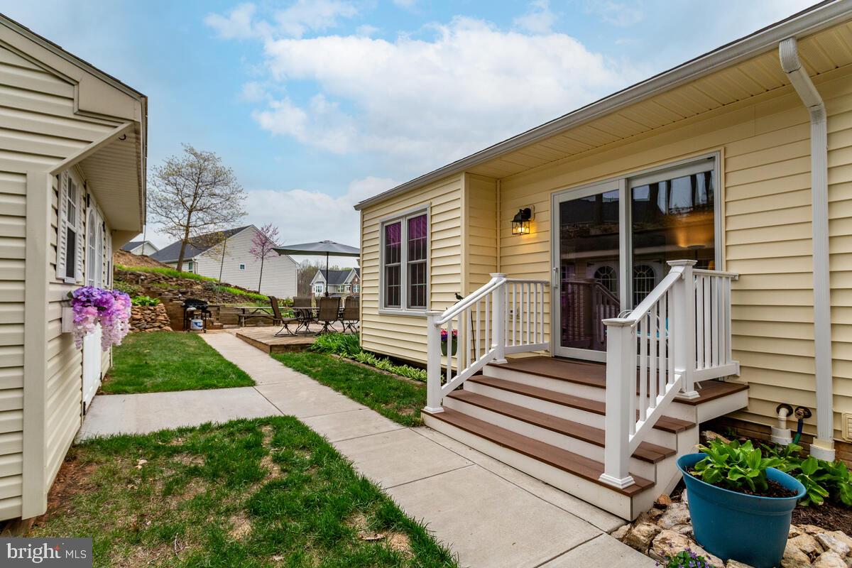 ACORN VILLAGE - Residential