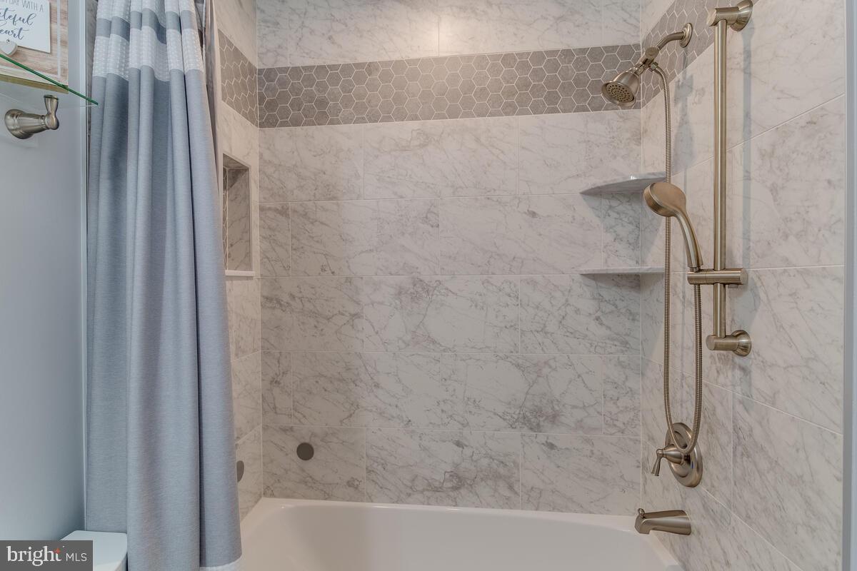 ACORN VILLAGE - Residential