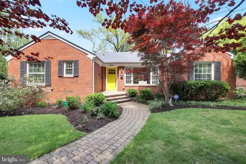 Photo of 3409 Inverness Drive, CHEVY CHASE, MD 20815 (MLS # MDMC2230380)