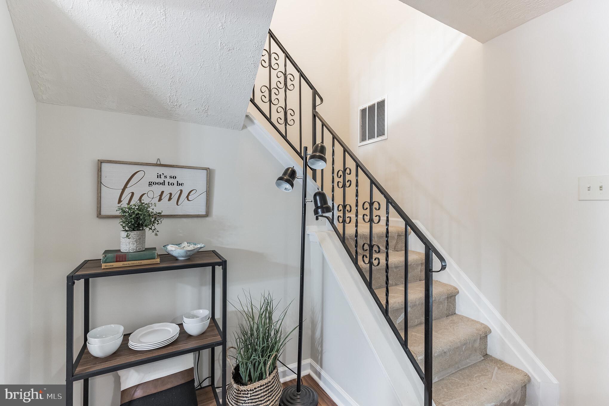 DUNSHIRE TOWNHOUSES - Residential