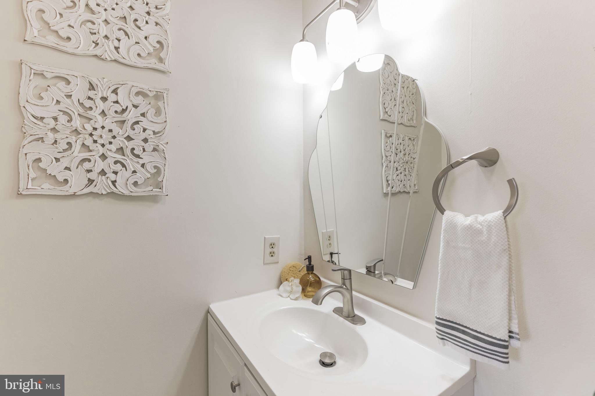 DUNSHIRE TOWNHOUSES - Residential