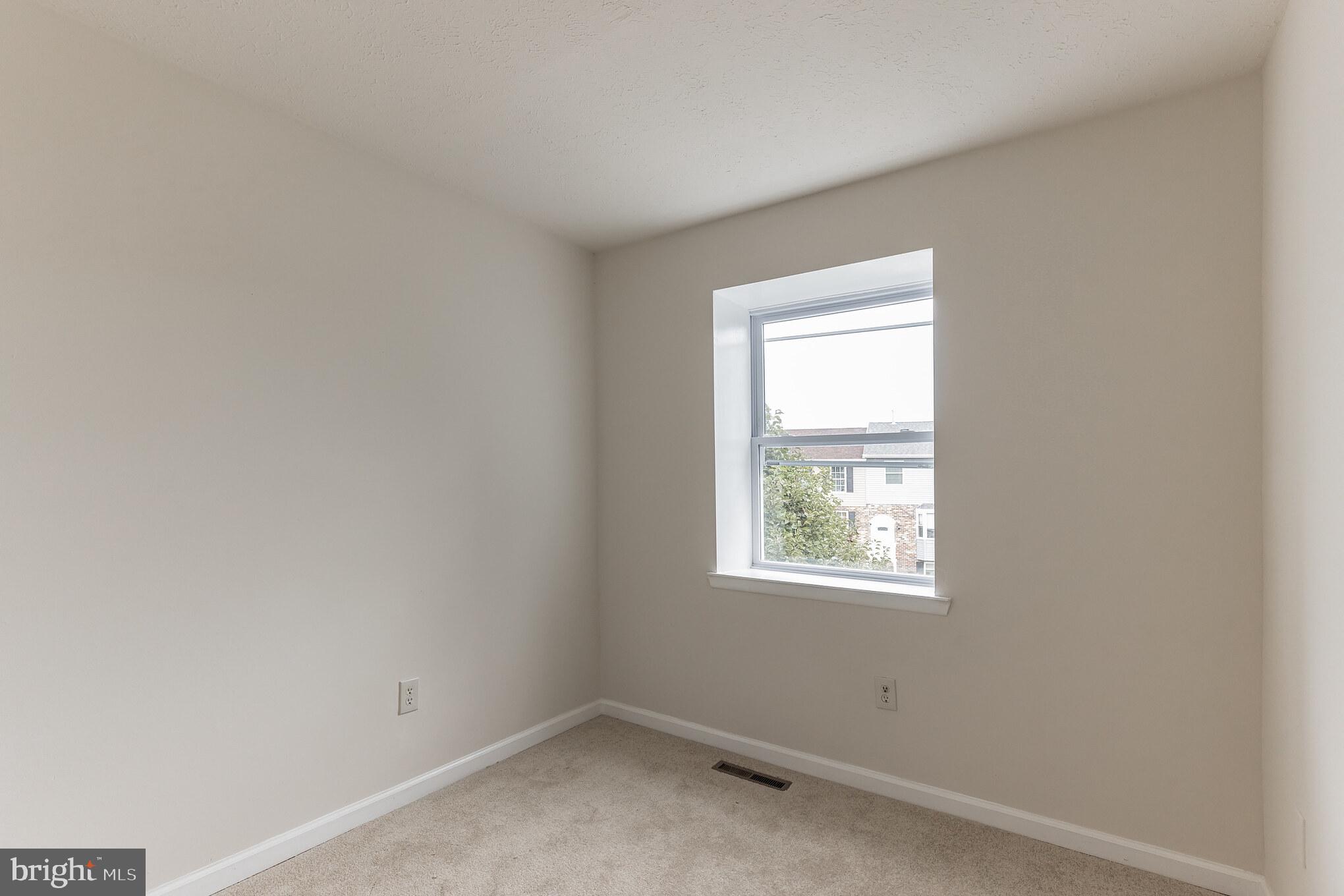 DUNSHIRE TOWNHOUSES - Residential