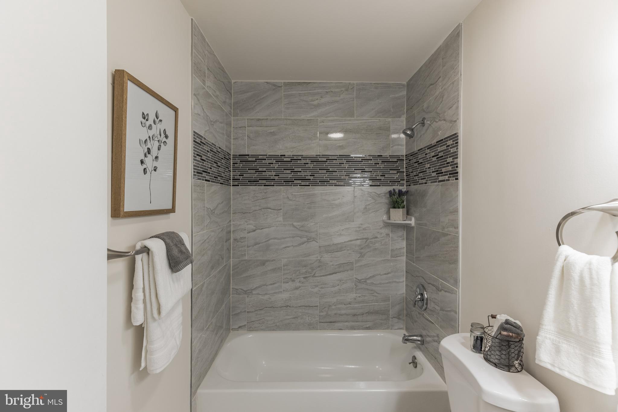 DUNSHIRE TOWNHOUSES - Residential