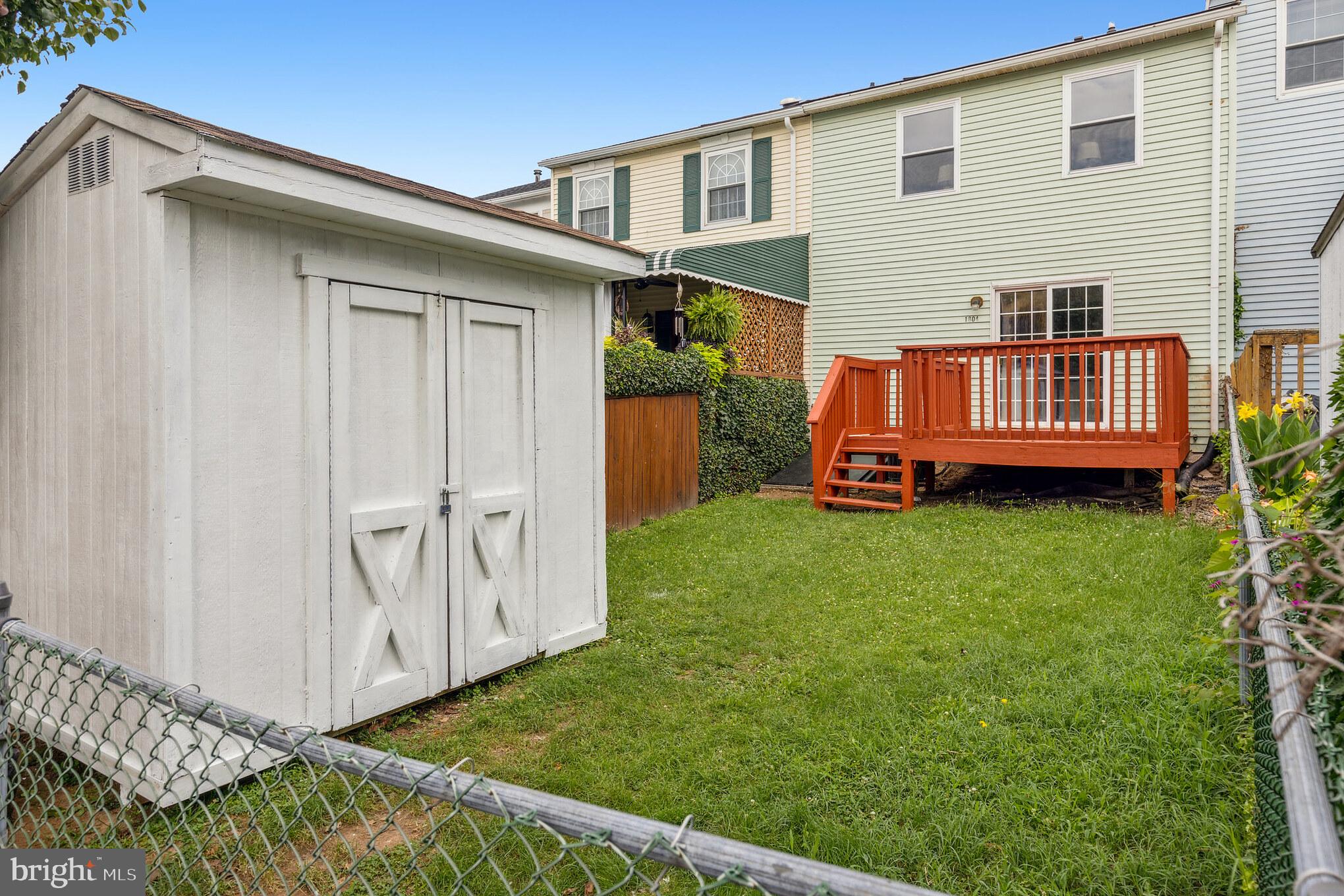 DUNSHIRE TOWNHOUSES - Residential