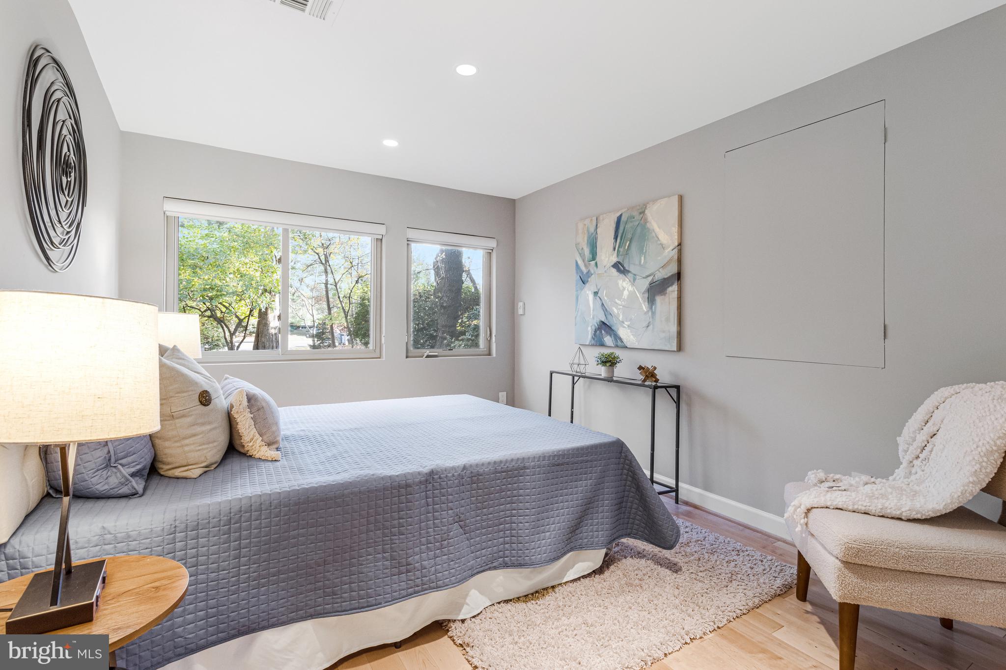 CARDEROCK SPRINGS - Residential Lease