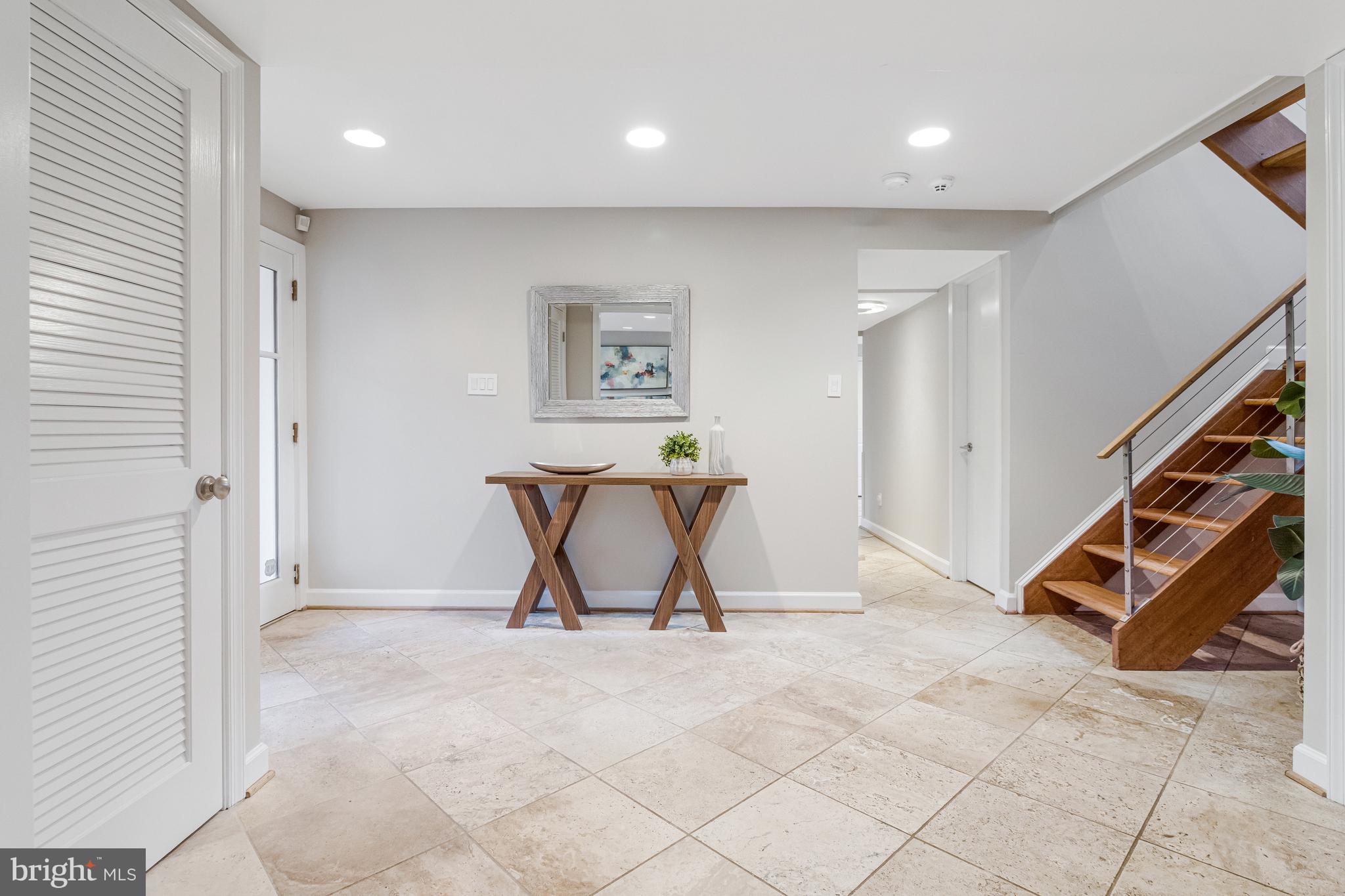 CARDEROCK SPRINGS - Residential Lease