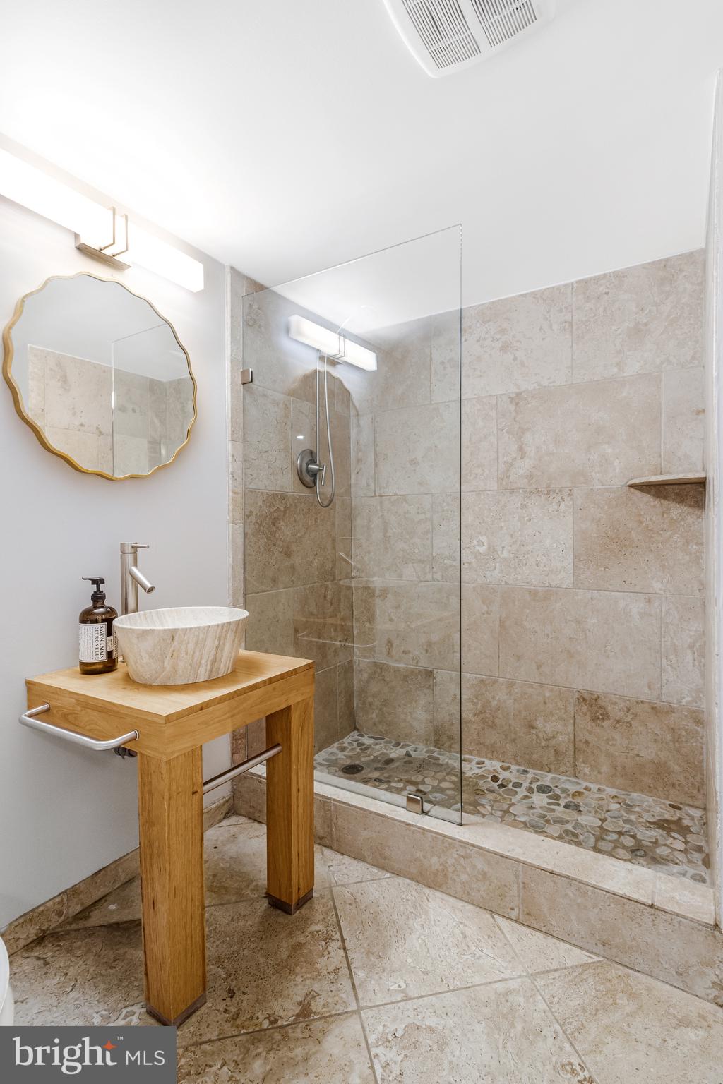 CARDEROCK SPRINGS - Residential Lease