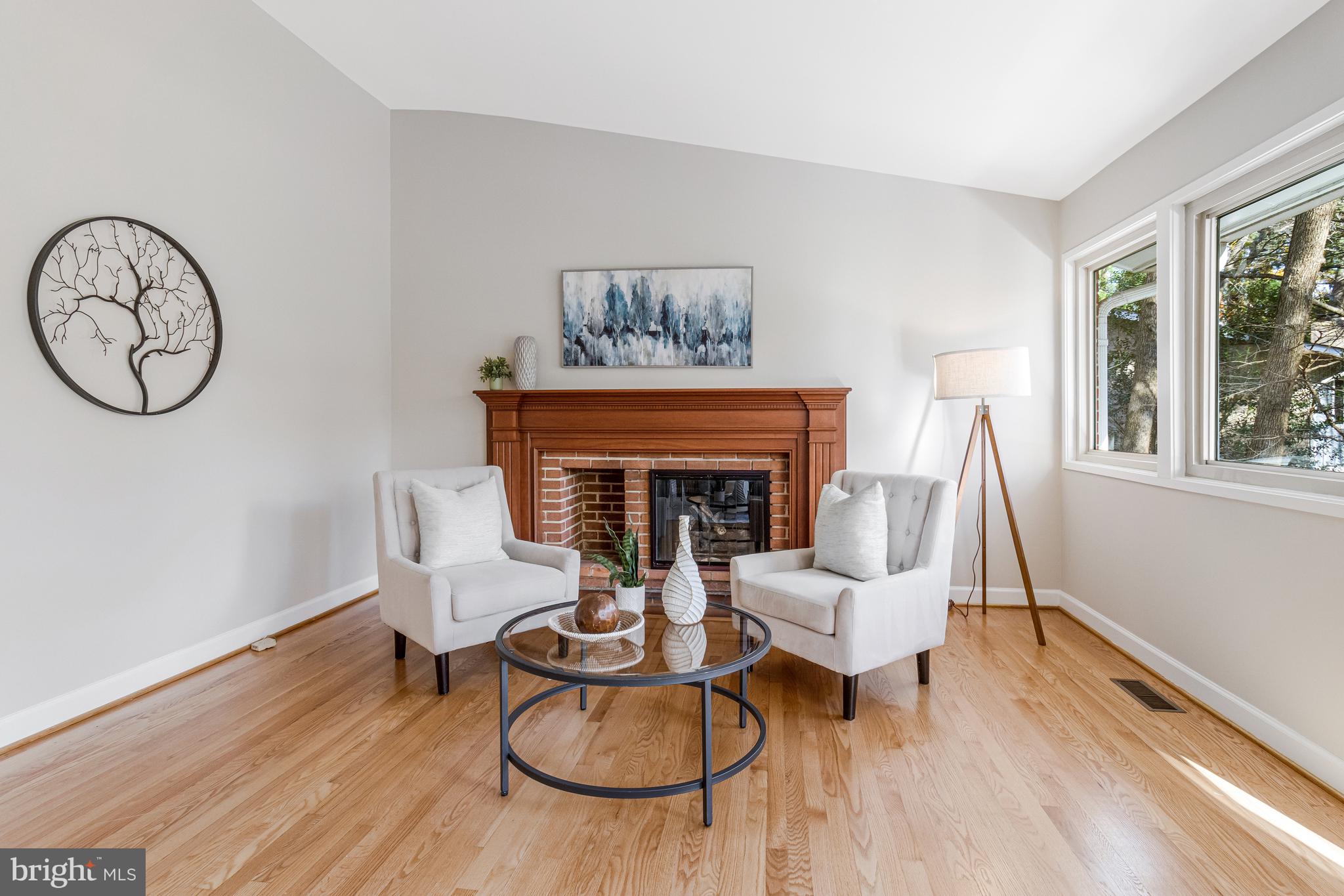 CARDEROCK SPRINGS - Residential Lease