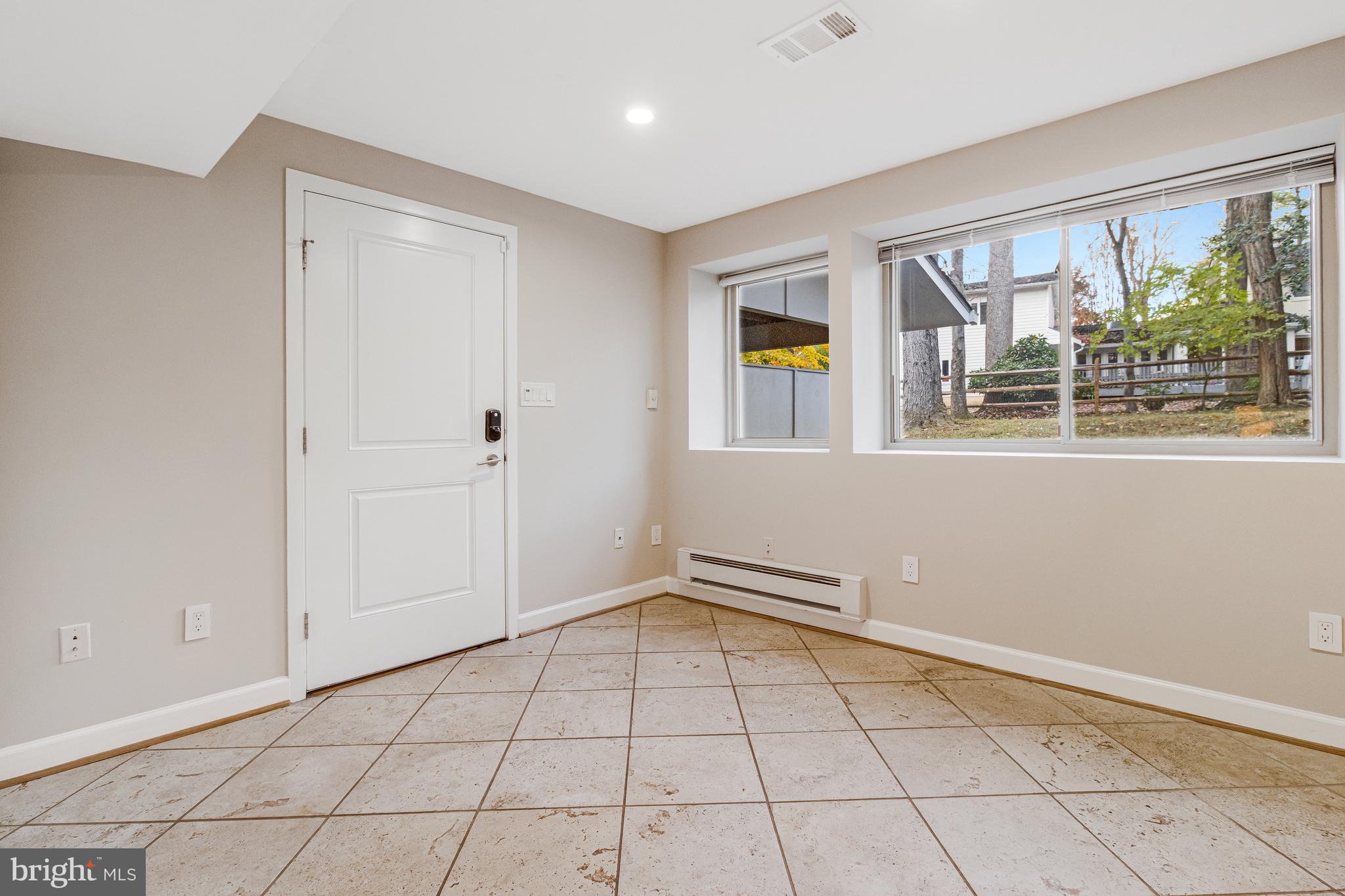 CARDEROCK SPRINGS - Residential Lease