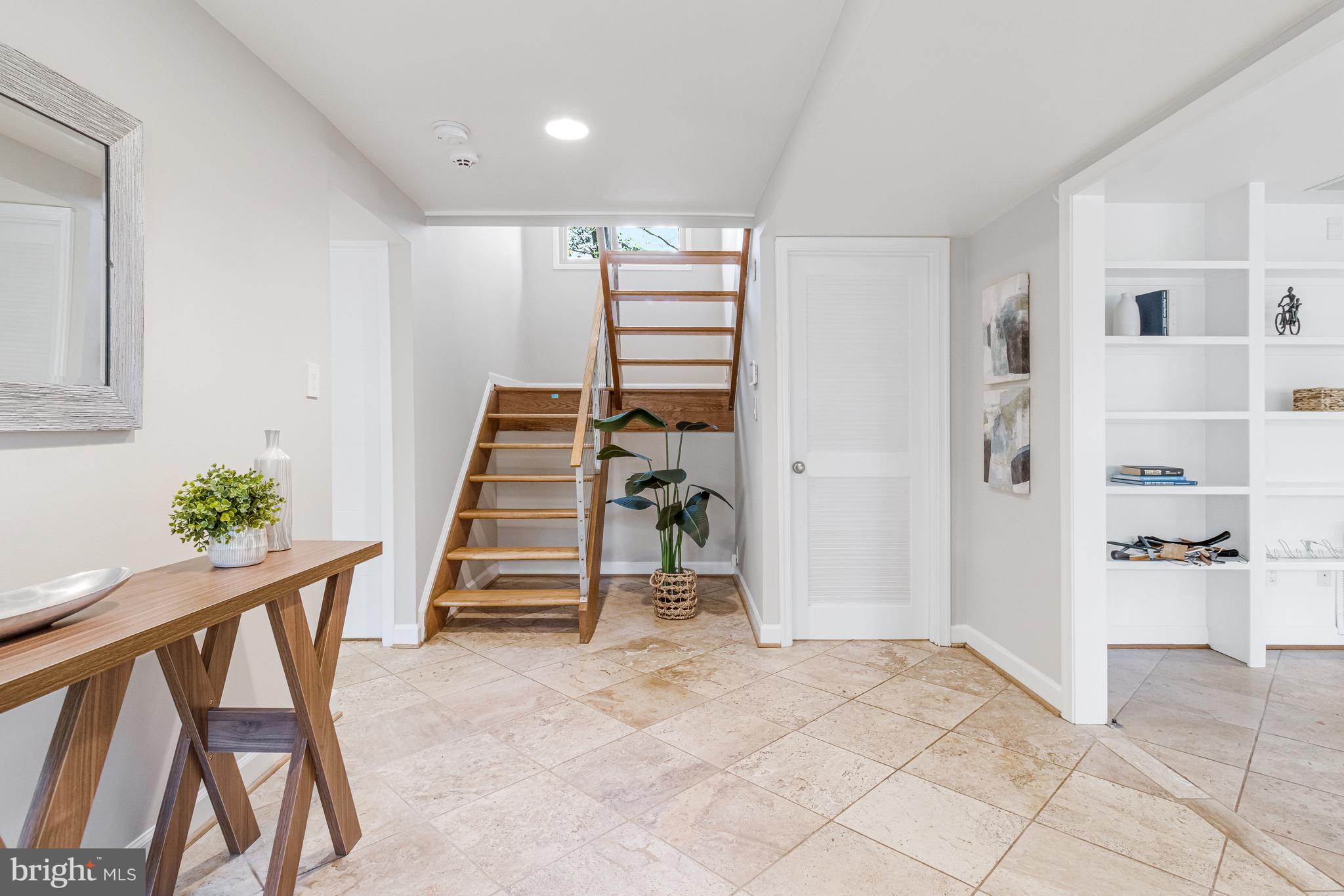 CARDEROCK SPRINGS - Residential Lease