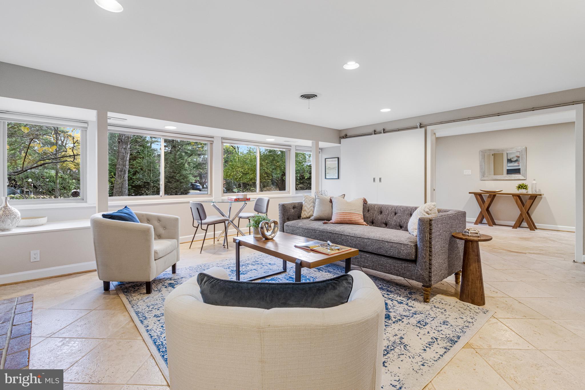 CARDEROCK SPRINGS - Residential Lease