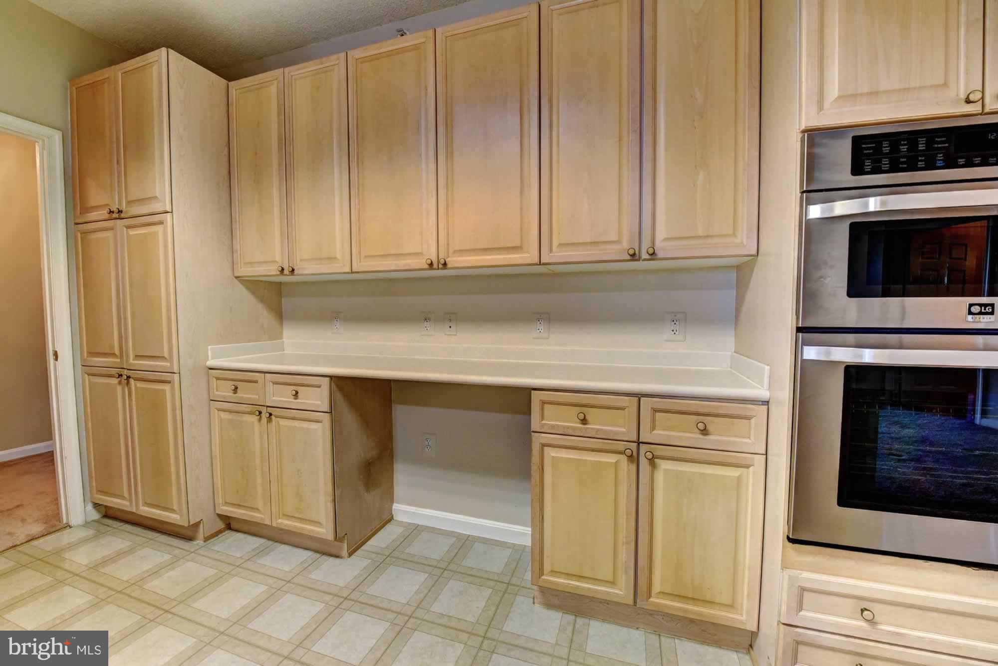 LEISURE WORLD - Residential